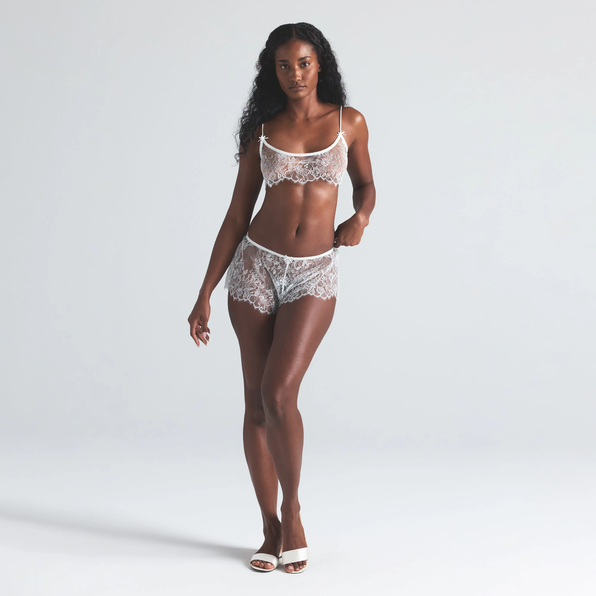 ULTRA FINE LACE BRALETTE AND SHORT SET | MARBLE ON A MODEL FRONT  ON A MODEL FRONT VIEW | FOCUS: 0.0, 1.0, 0.9