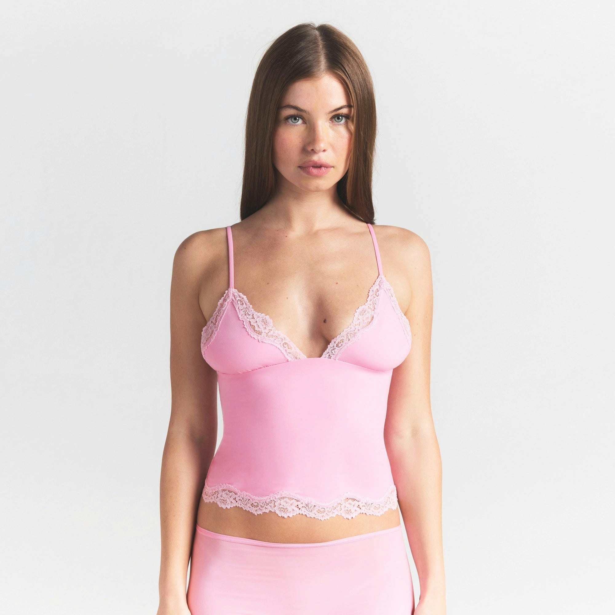 FITS EVERYBODY LACE TRIANGLE CAMI AND BOY SHORT SET | BUBBLE GUM TONAL ON A MODEL SIDE VIEW