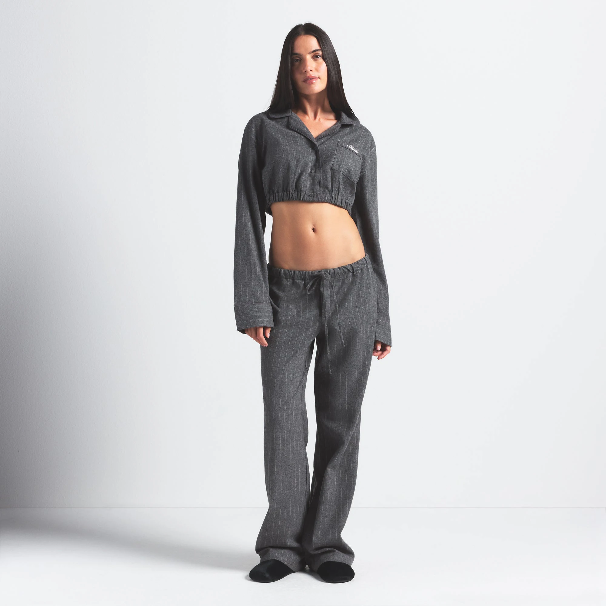 HEAVY FLANNEL CROPPED SLEEP SET | HEATHER GREY STRIPE ON A MODEL FRONT VIEW @ | FOCUS: 0.0, 1.0, 0.9