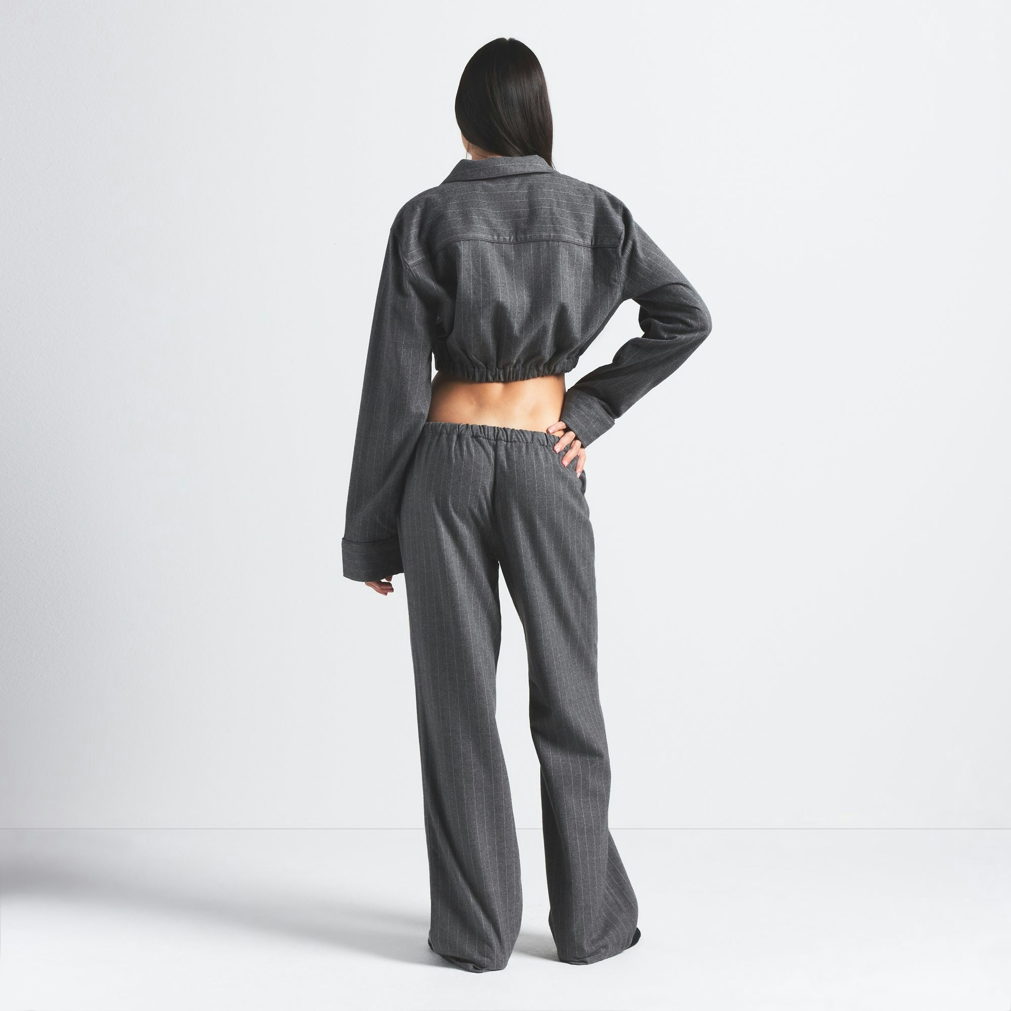 HEAVY FLANNEL CROPPED SLEEP SET | HEATHER GREY STRIPE ON A MODEL FRONT VIEW @ | FOCUS: 0.0, 1.0, 0.9