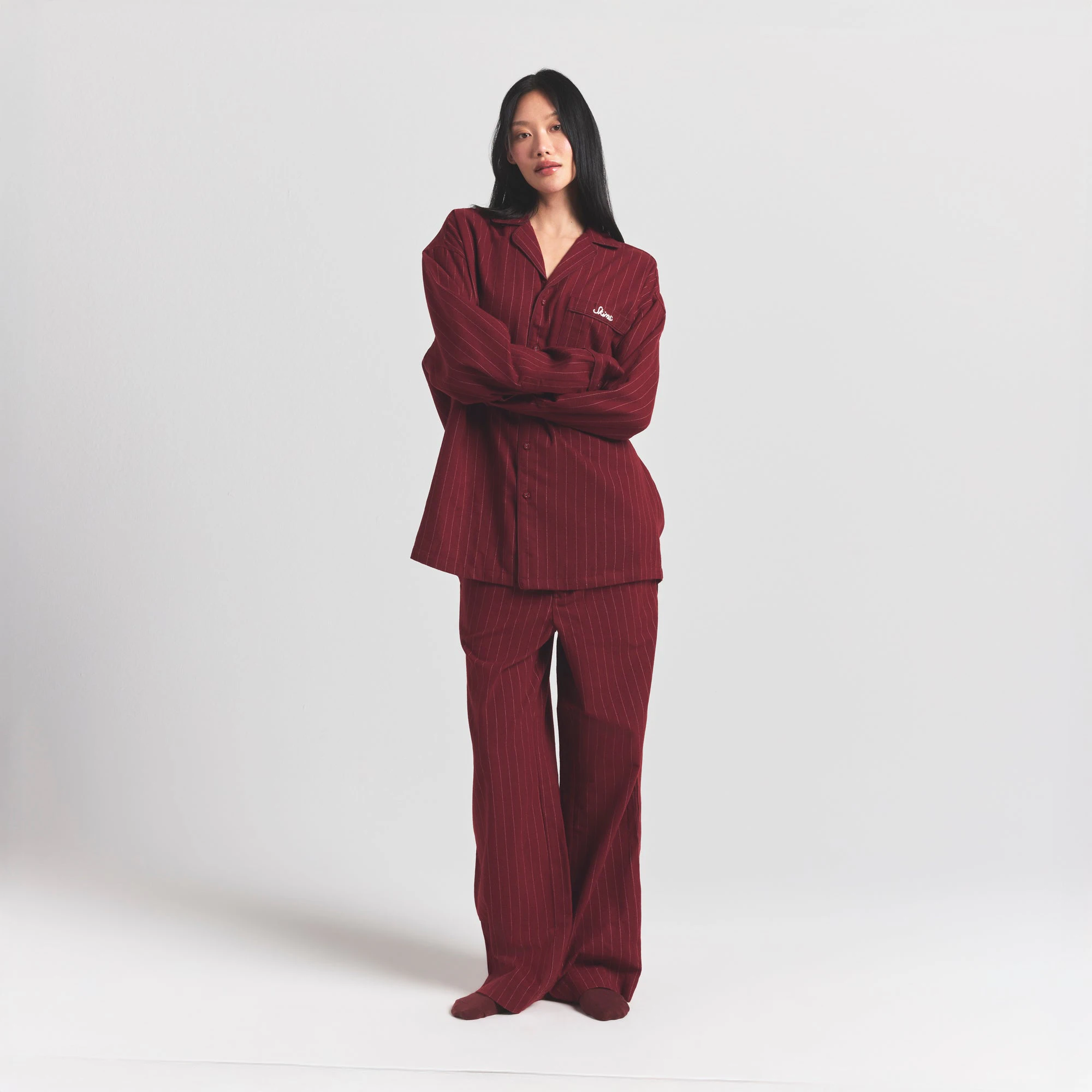 HEAVY FLANNEL SLEEP SET | MERLOT STRIPE ON A MODEL FRONT VIEW ON A MODEL FRONT VIEW @ | FOCUS: 0.0, 1.0, 0.9
