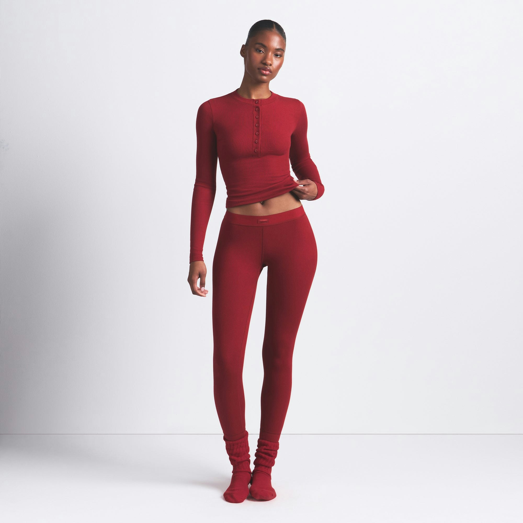 COTTON RIB HENLEY AND LEGGING SET | BRICK ON A MODEL FRONT VIEW @ | FOCUS: 0.0, 1.0, 0.9