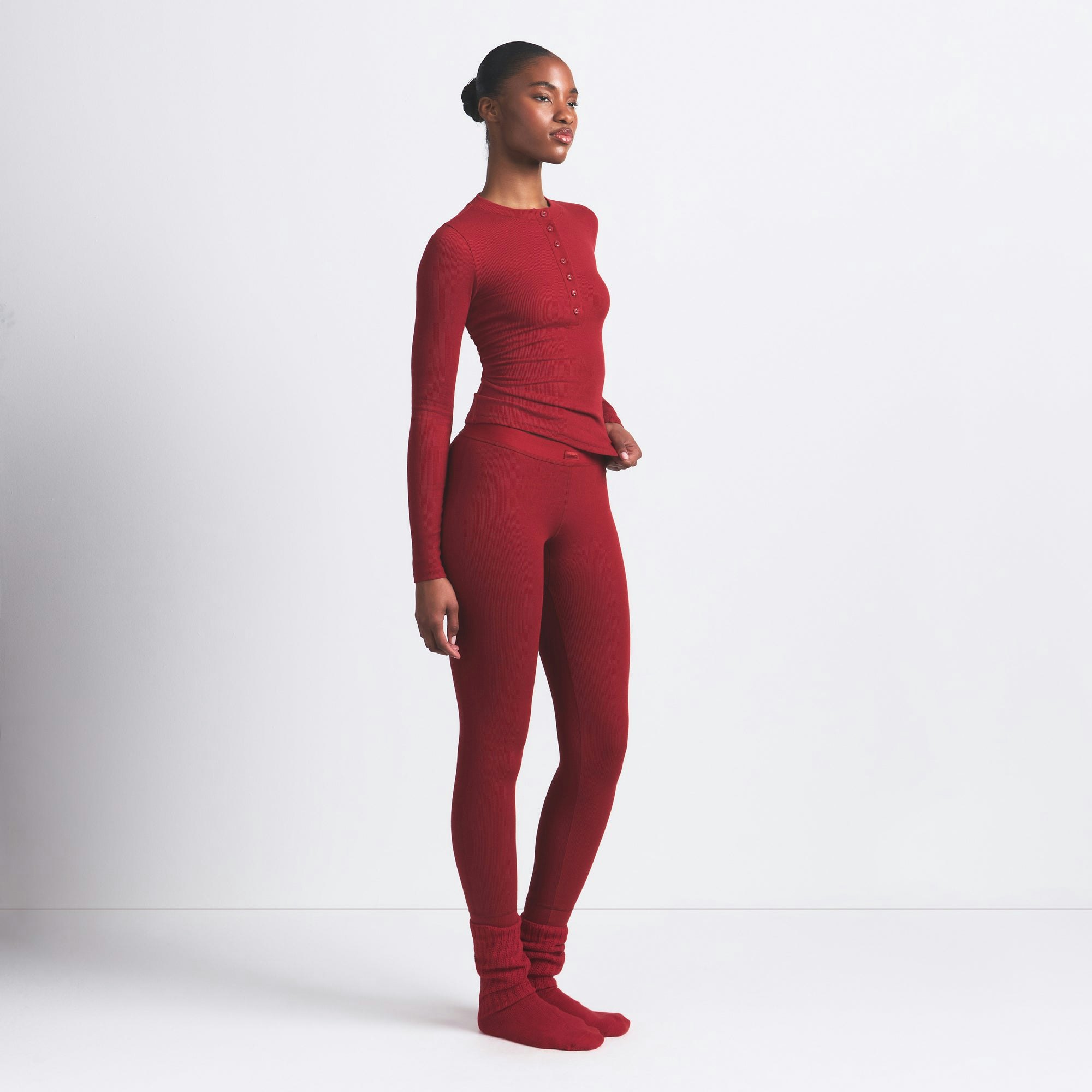 COTTON RIB HENLEY AND LEGGING SET | BRICK ON A MODEL FRONT VIEW @ | FOCUS: 0.0, 1.0, 0.9
