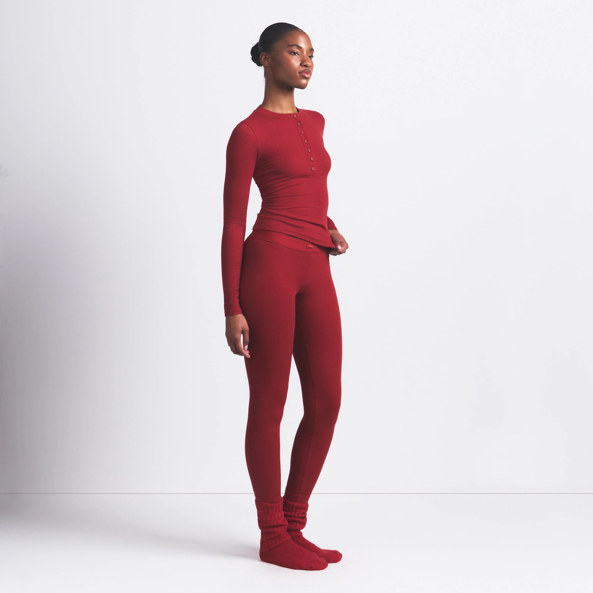 COTTON RIB HENLEY AND LEGGING SET | BRICK ON A MODEL FRONT VIEW @ | FOCUS: 0.0, 1.0, 0.9