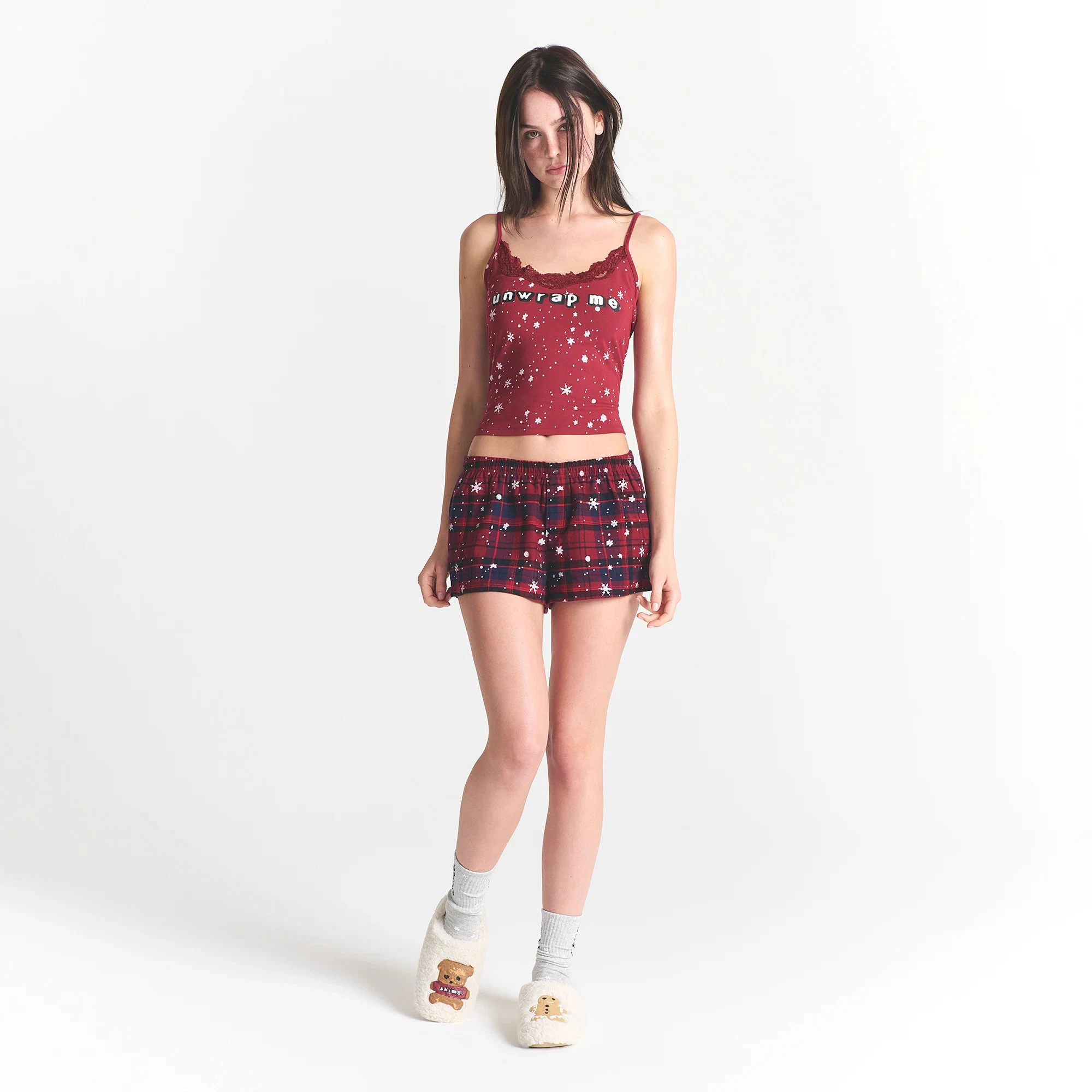 CACTUS PLANT FLEA MARKET X SKIMS SKIMS SLEEP LACE TANK AND FLANNEL SHORT SET | MERLOT UNWRAP ME SNOW PRINT ON A MODEL FRONT VIEW @ | FOCUS: 0.0, 1.0, 0.9
