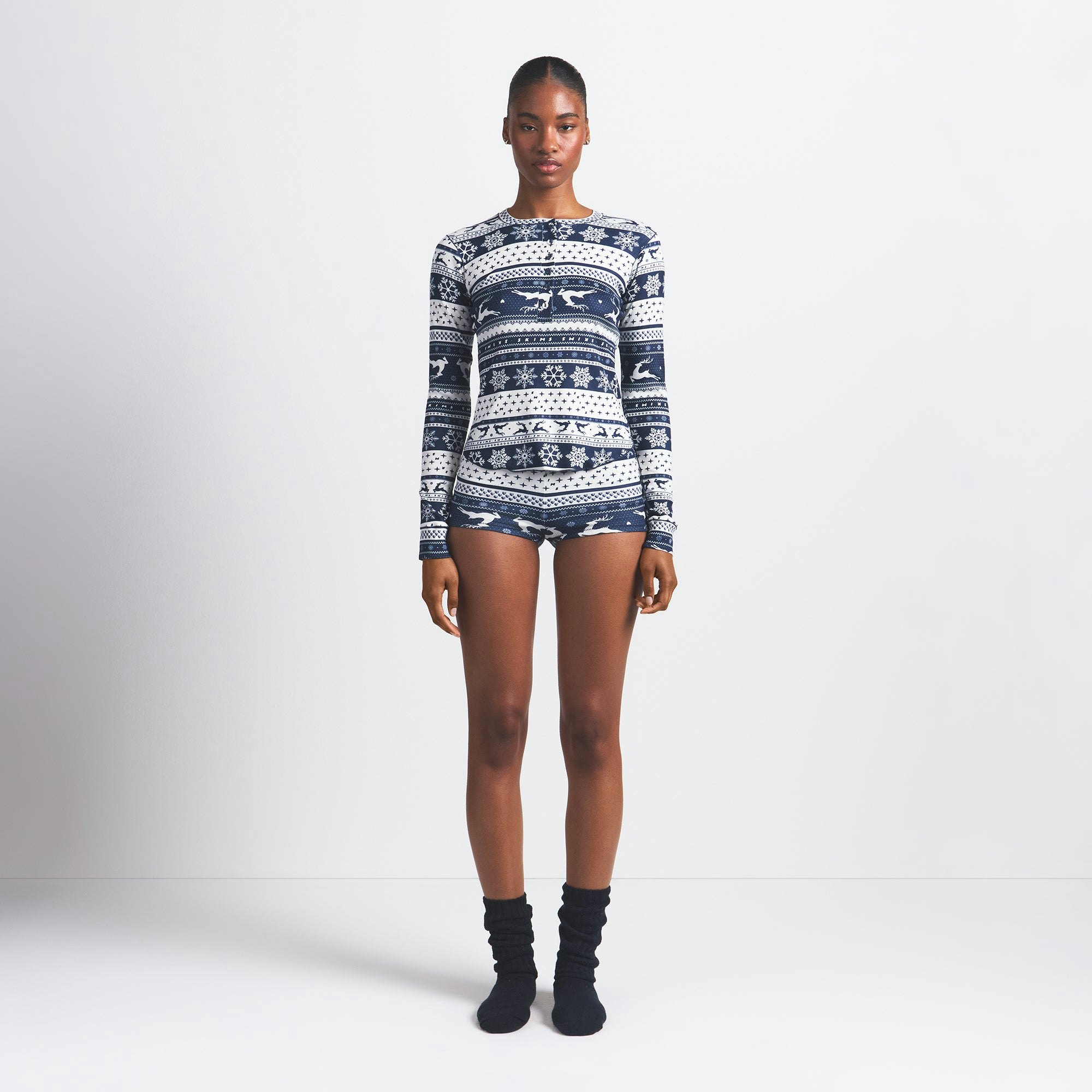 LOGO PLUSH POINTELLE HENLEY SET | NAVY DEER FAIR ISLE ON A MODEL FRONT VIEW @ | FOCUS: 0.0, 1.0, 0.9