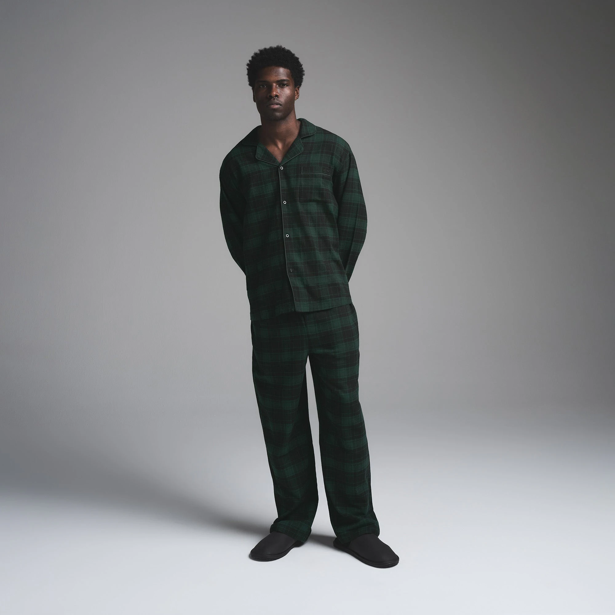 FLANNEL SLEEP MENS SLEEP SET | CYPRESS PLAID ON A MODEL FRONT VIEW