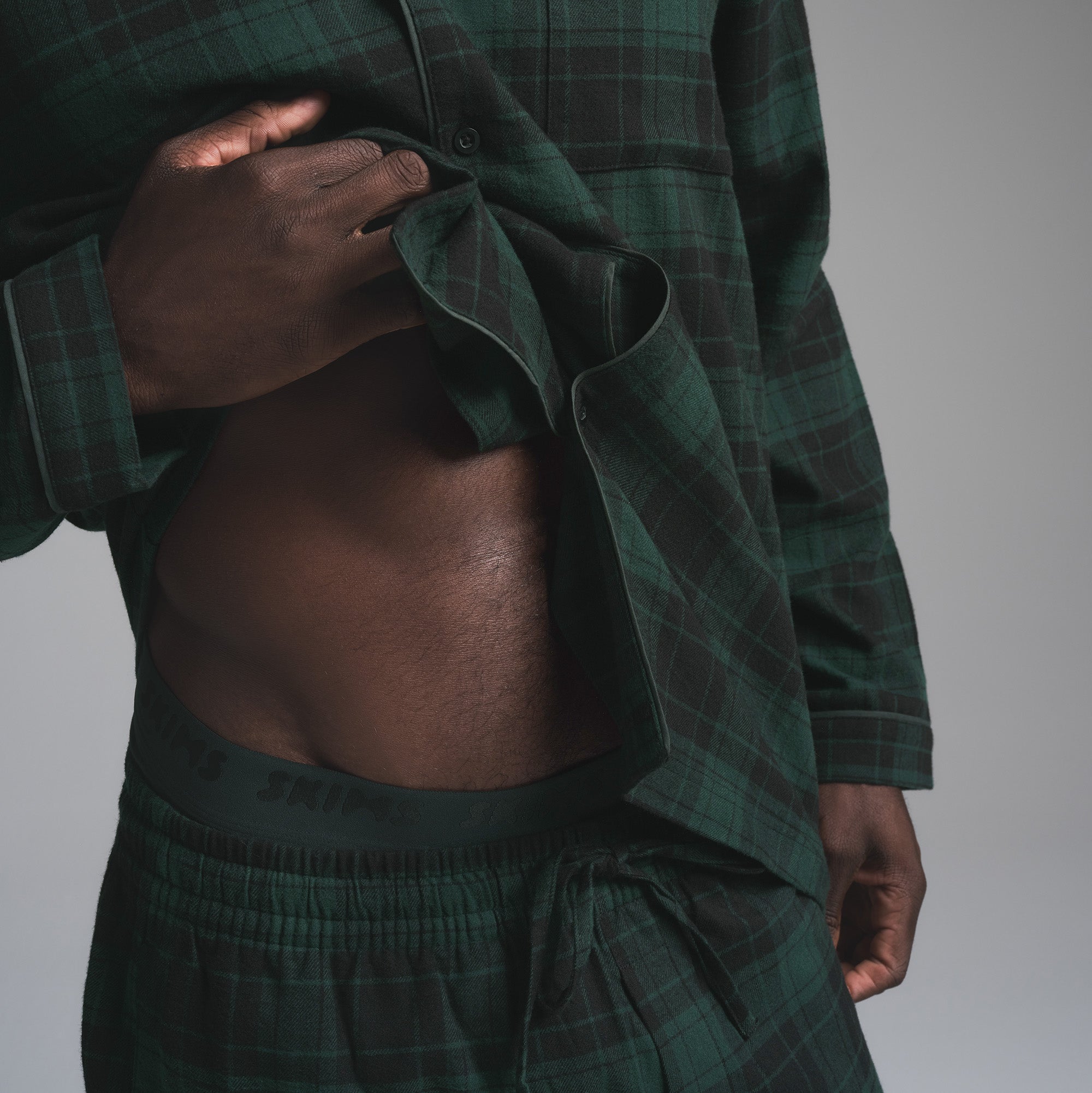 FLANNEL SLEEP MENS SLEEP SET | CYPRESS PLAID ON A MODEL SIDE VIEW | FOCUS: 0.0, 1.0, 0.9