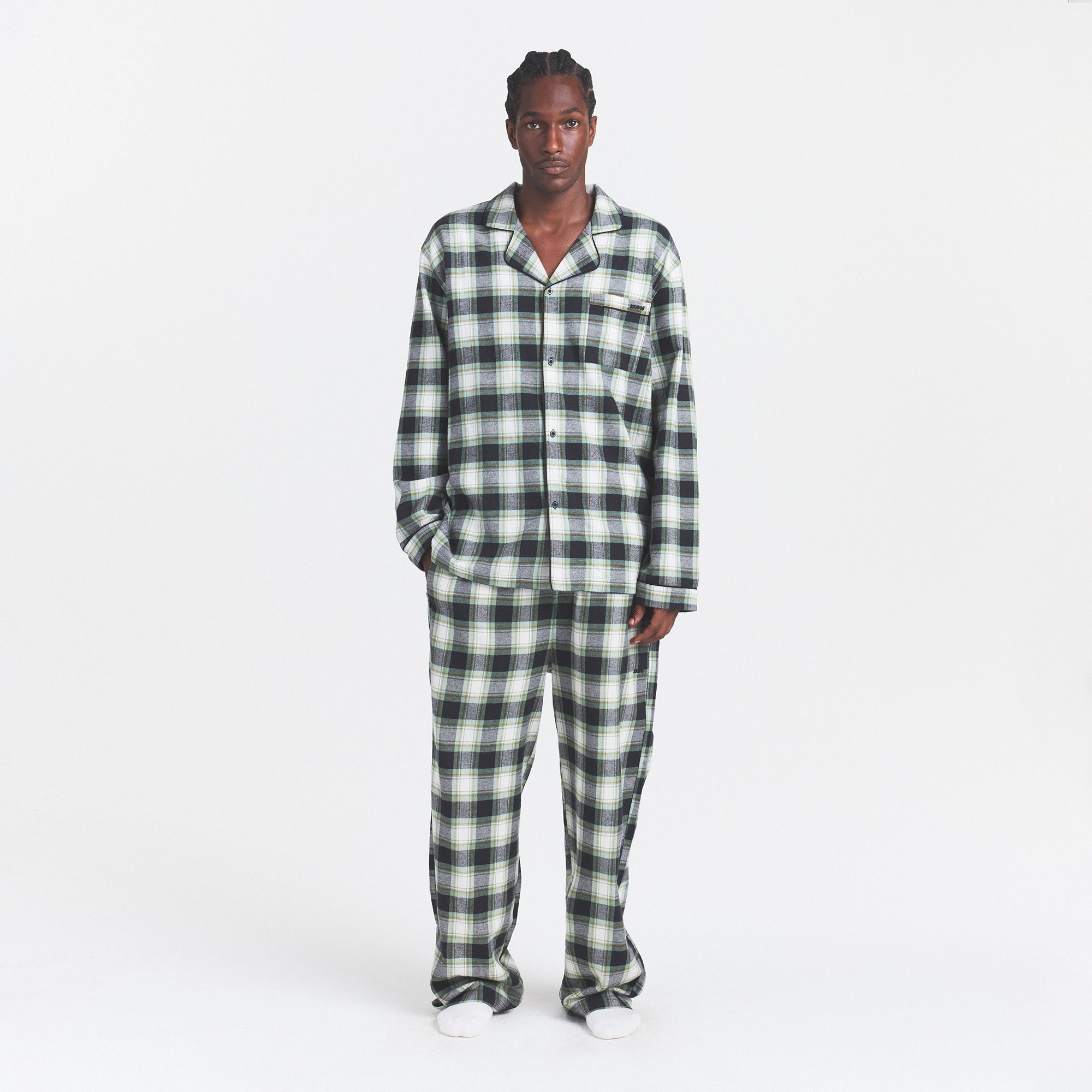 FLANNEL SLEEP MENS SLEEP SET | ONYX FESTIVE TARTAN ON A MODEL FRONT VIEW @ | FOCUS: 0.0, 1.0, 0.9