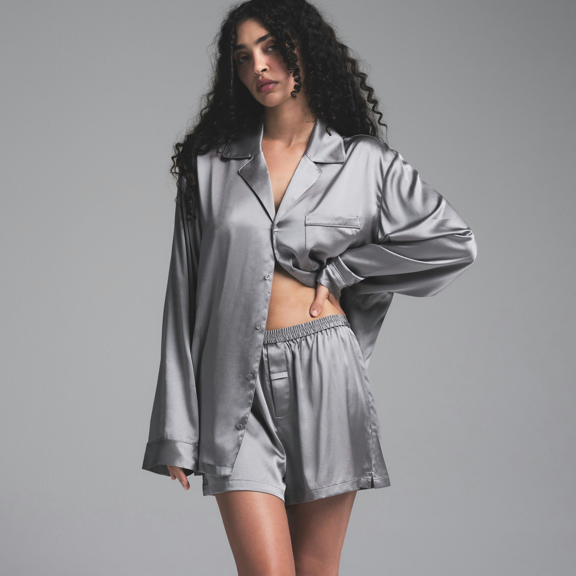 SILK OVERSIZED SLEEP SET | MIRROR ON A MODEL SIDE VIEW