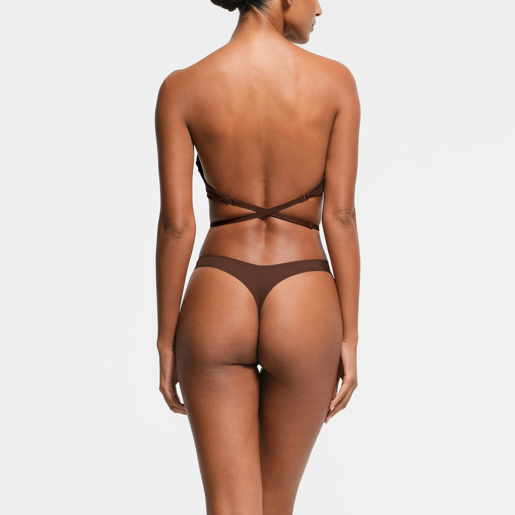MULTI-WAY BRA | COCOA ON A MODEL BACK VIEW