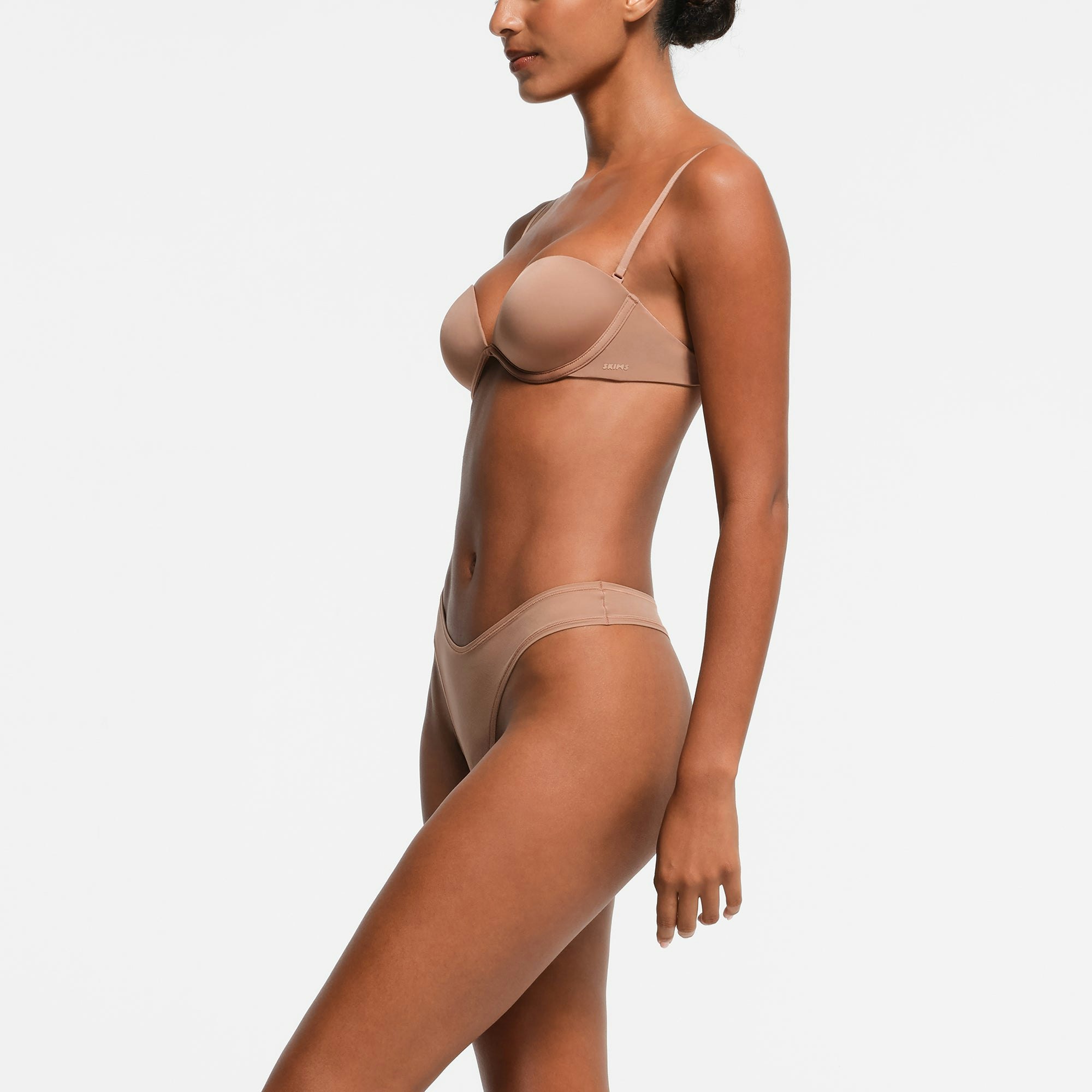 MULTI-WAY BRA  | SIENNA ON A MODEL SIDE VIEW