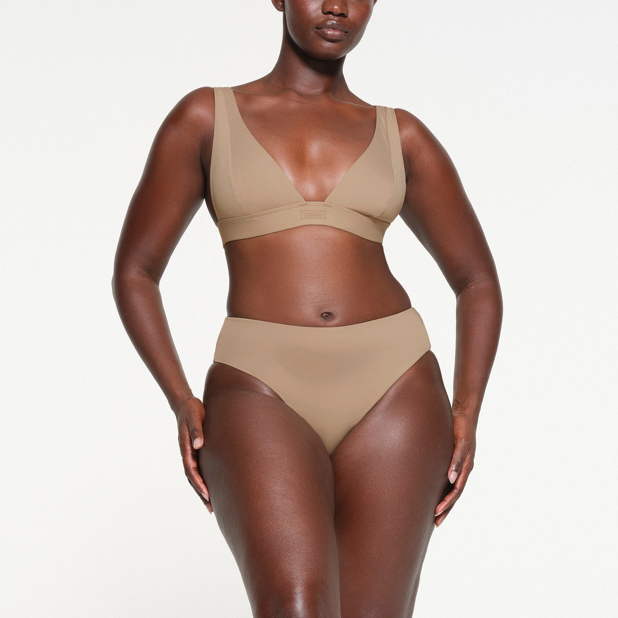 SIGNATURE SWIM PLUNGE BIKINI TOP | DESERT ON A MODEL FRONT VIEW