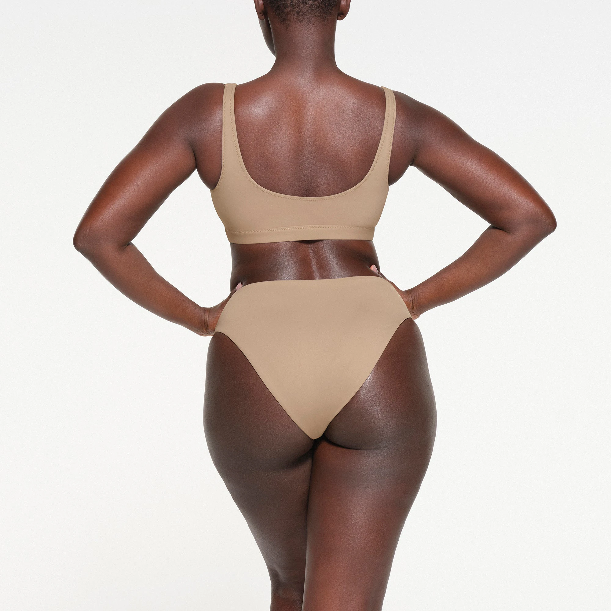 SIGNATURE SWIM TANK BIKINI TOP | DESERT ON A MODEL BACK VIEW
