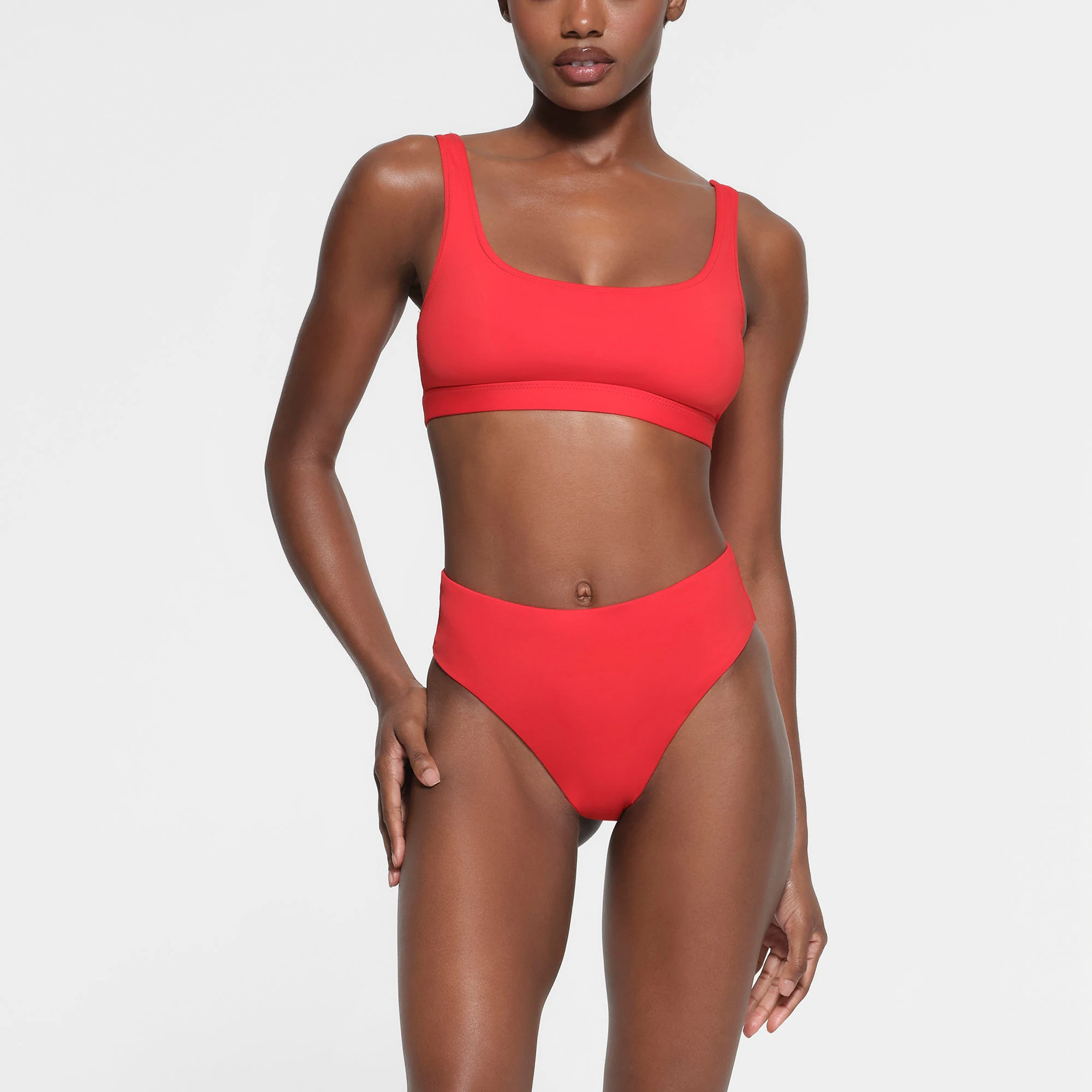 SIGNATURE SWIM TANK BIKINI TOP | RUBY ON A MODEL FRONT VIEW