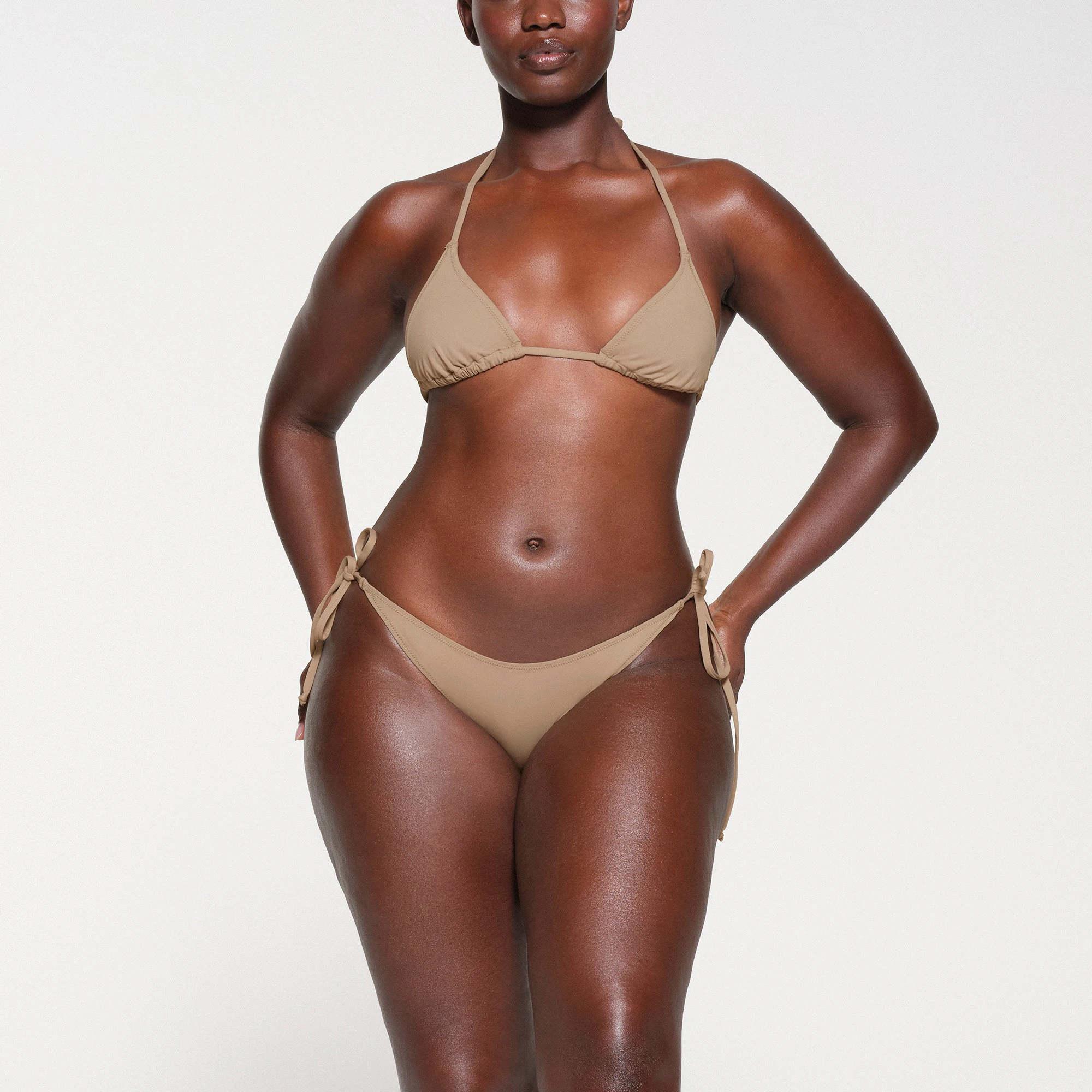 SIGNATURE SWIM TRIANGLE TOP | DESERT ON A MODEL FRONT VIEW