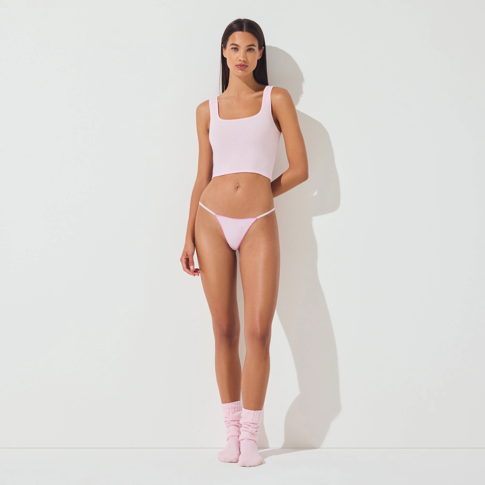 LIGHTWEIGHT COTTON STRING THONG 7-PACK | SNOW MINERAL MULTI ON A MODEL FRONT VIEW @ | FOCUS: 0.0, 1.0, 0.9