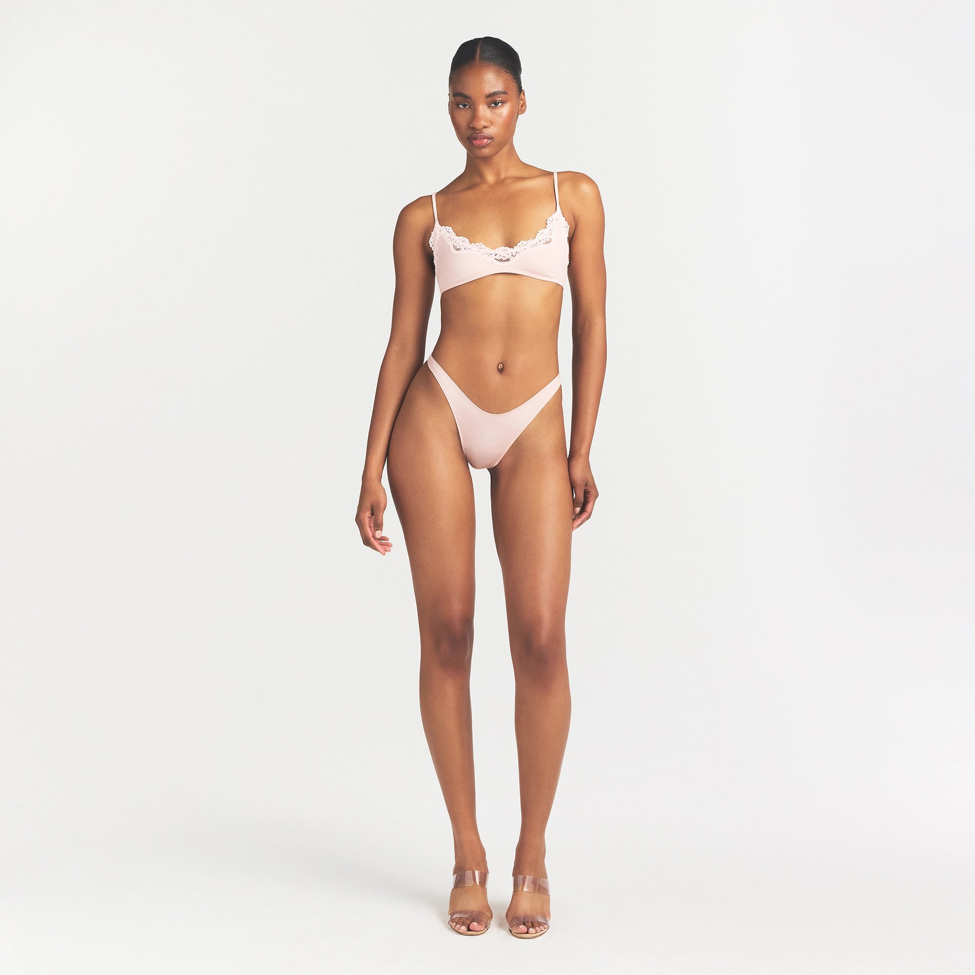 SHINE FOUNDATIONS DIPPED THONG | DUSTY PINK ON A MODEL FRONT VIEW @ | FOCUS: 0.0, 1.0, 0.9