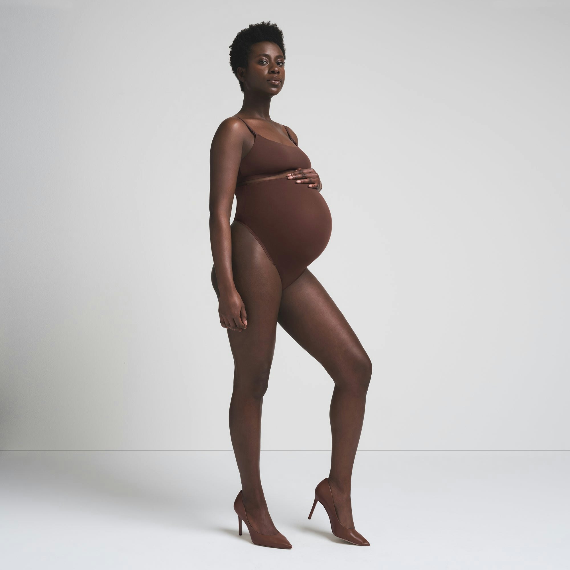 FITS EVERYBODY MATERNITY HIGH-WAISTED THONG | COCOA ON A MODEL FRONT VIEW | FOCUS: 0.0, 1.0, 0.9
