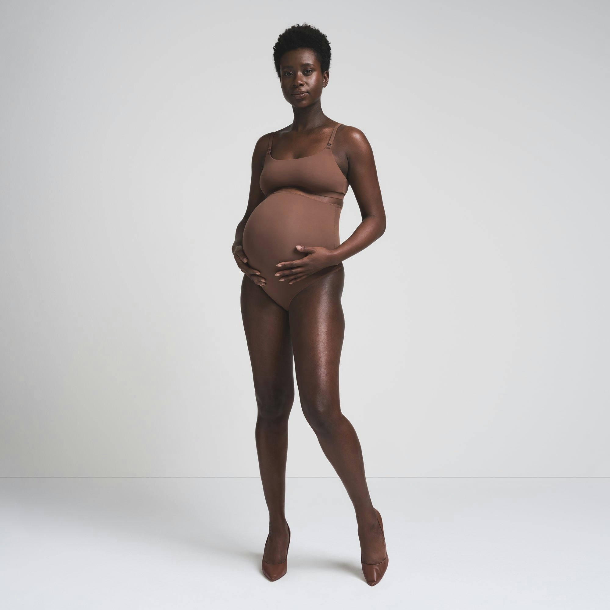 FITS EVERYBODY MATERNITY HIGH-WAISTED THONG | JASPER ON A MODEL FRONT VIEW | FOCUS: 0.0, 1.0, 0.9