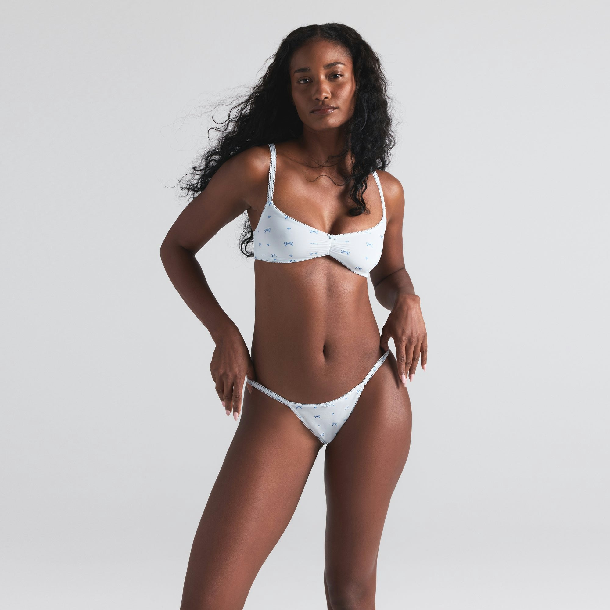 FITS EVERYBODY PICOT STRING THONG 5-PACK | BLUE QUARTZ MULTI ON A MODEL SIDE ON A MODEL FRONT VIEW | FOCUS: 0.0, 1.0, 0.9