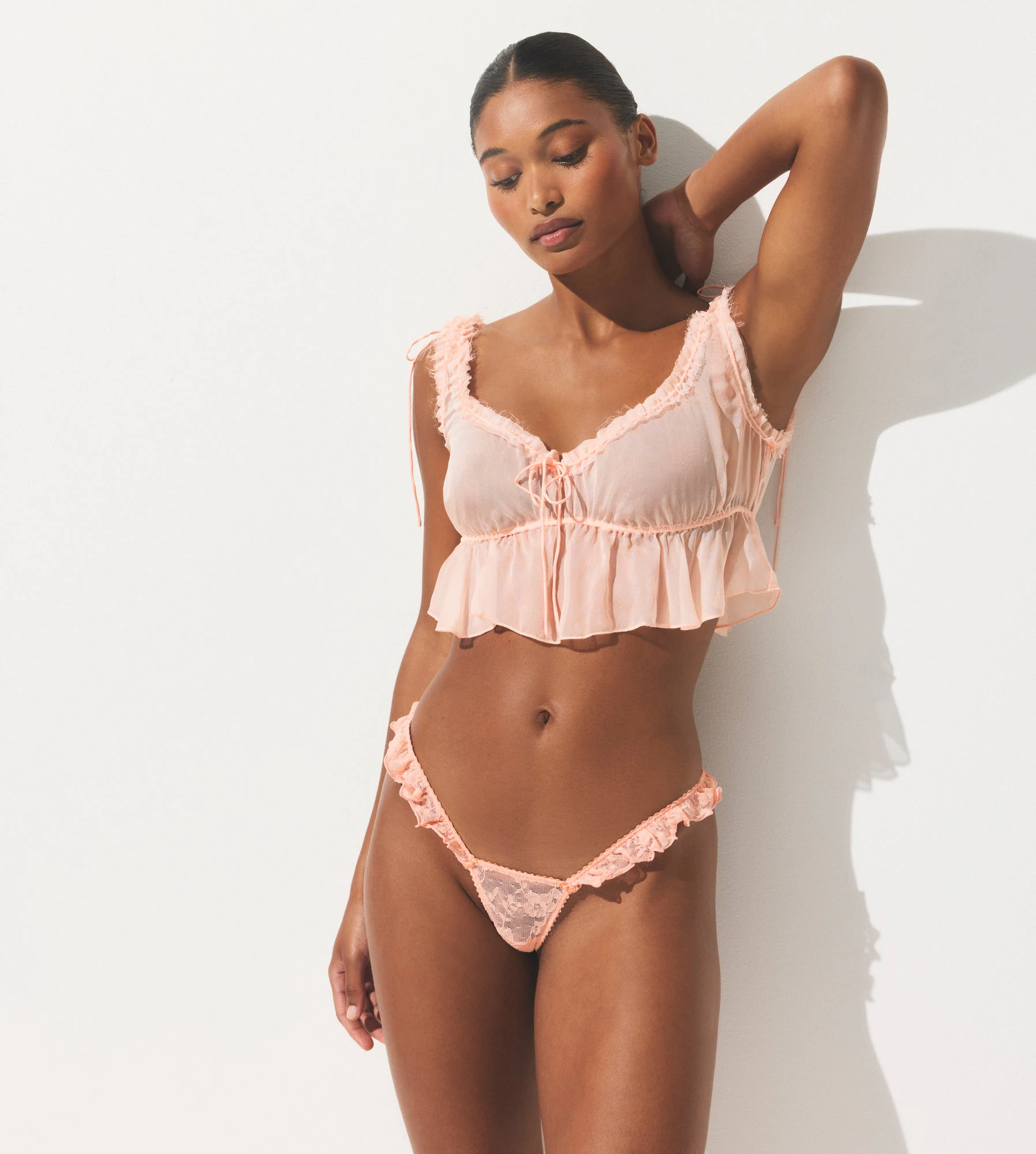 STRETCH LACE BUTTERFLY THONG 3-PACK | VILLA MULTI ON A MODEL SIDE VIEW | FOCUS: 0.0, 1.0, 0.9