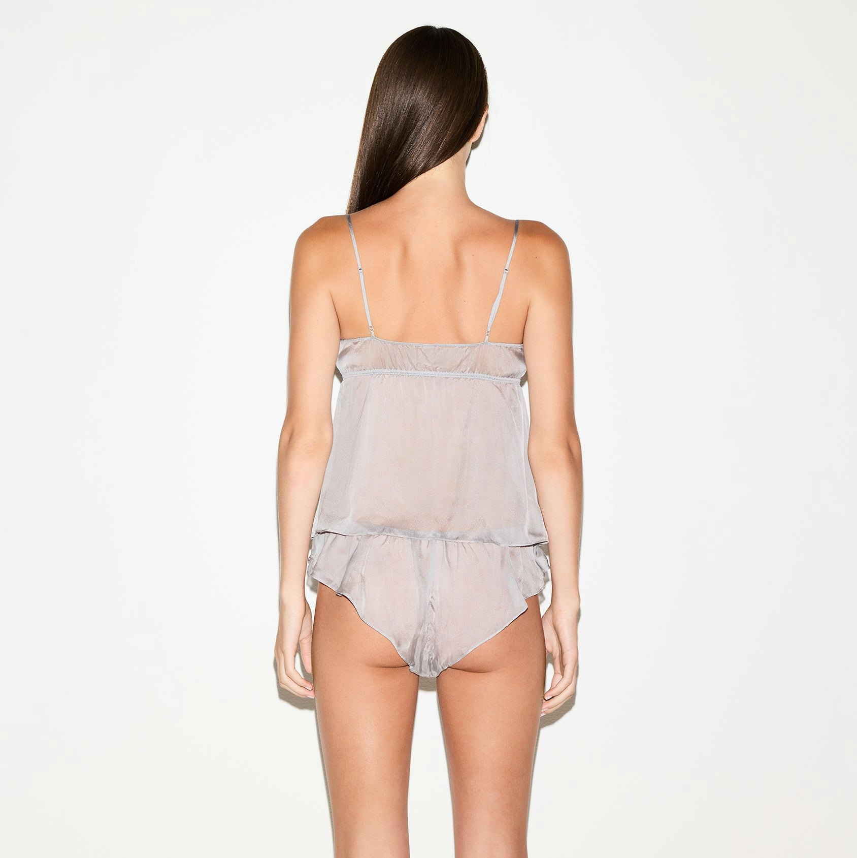 SKIMS ROMANCE BABYDOLL TOP | MIRROR ON A MODEL BACK VIEW @ | FOCUS: 0.0, 1.0, 0.9