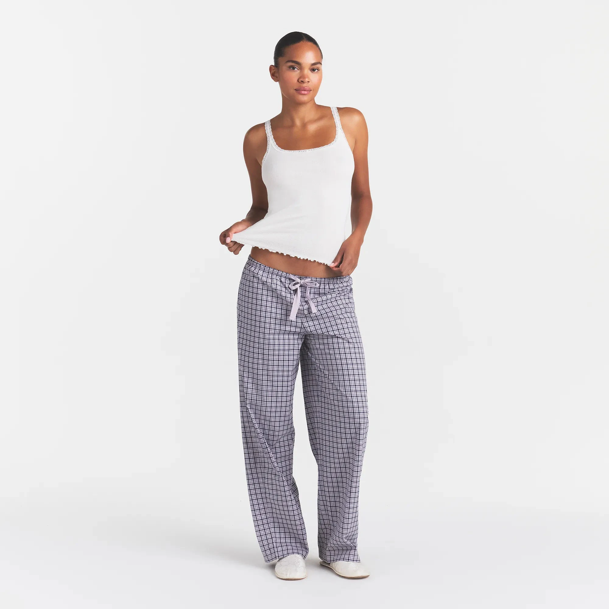 LOGO POINTELLE CAMI | IVORY & LAYS FLAT ON A WHITE BACKGROUND | FLT