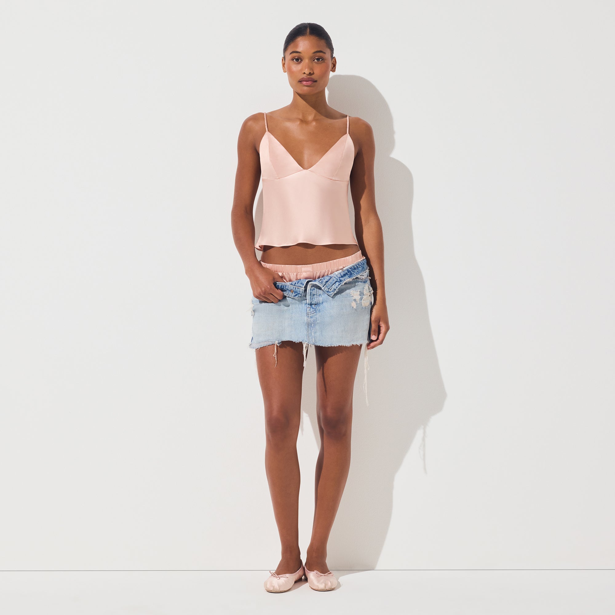 SILK CAMI | VILLA ON A MODEL FRONT VIEW | FOCUS: 0.0, 1.0, 0.9