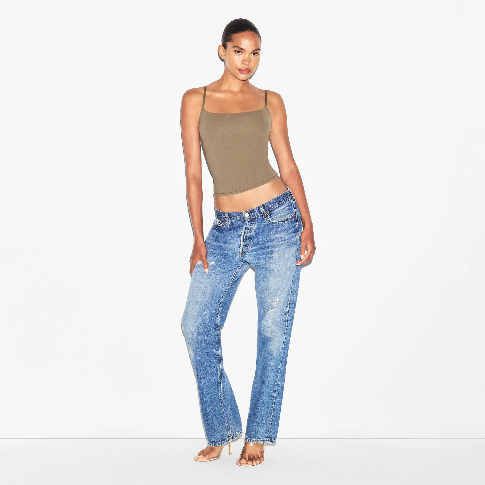 FITS EVERYBODY CAMI | TRUFFLE ON A MODEL FRONT VIEW | FOCUS: 0.0, 1.0, 0.9