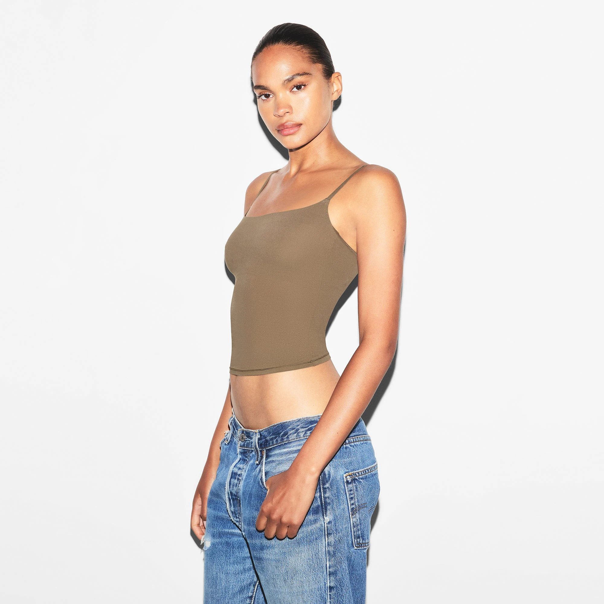 FITS EVERYBODY CAMI | TRUFFLE ON A MODEL SIDE VIEW | FOCUS: 0.0, 1.0, 0.9