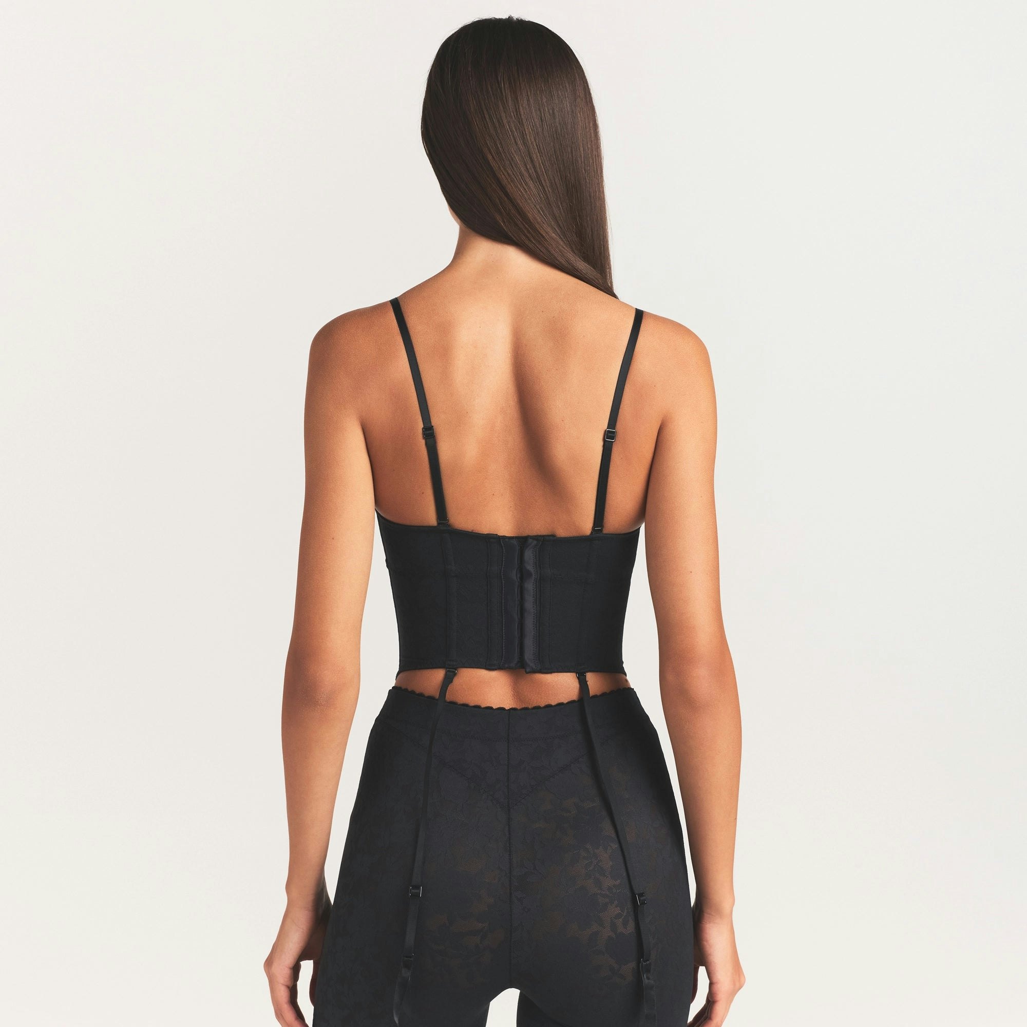 LACE SHAPEWEAR CORSET | ONYX ON A MODEL SIDE VIEW @ | FOCUS: 0.0, 1.0, 0.9