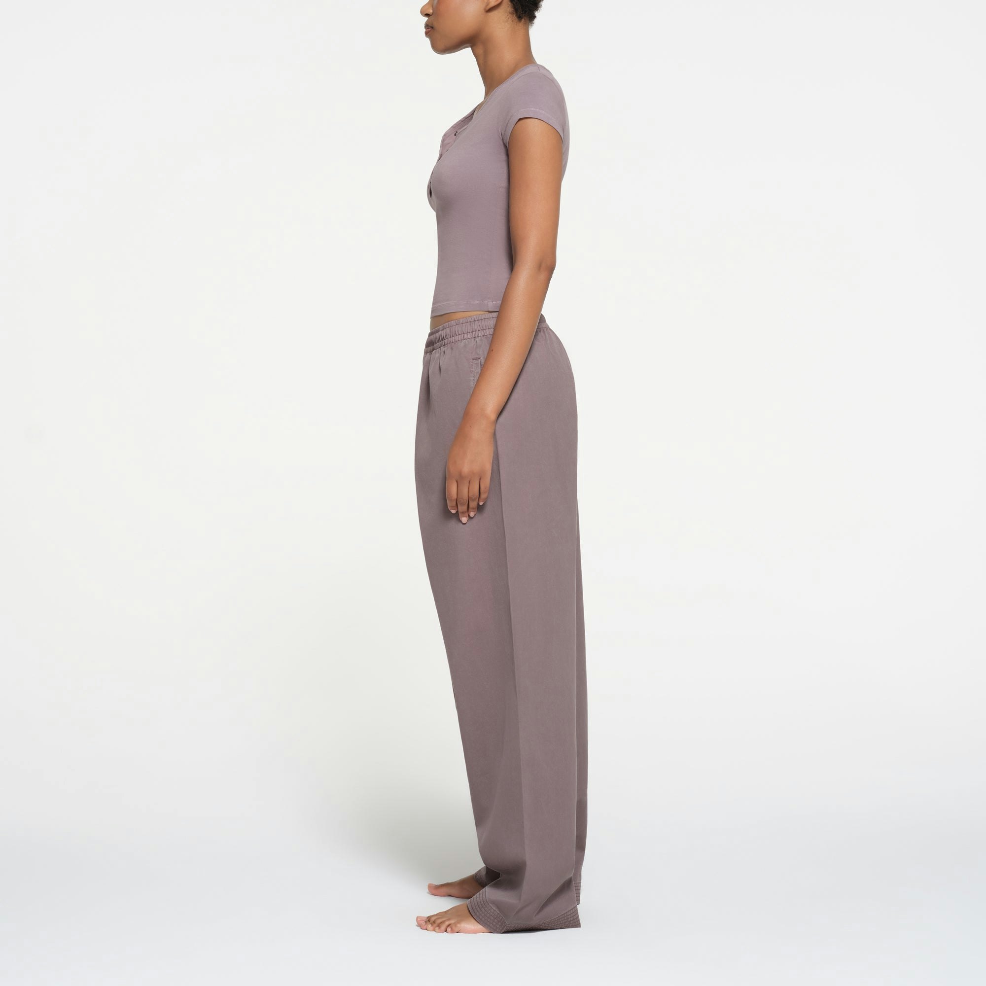 NEW VINTAGE HENLEY T-SHIRT | ZINC ON A MODEL SIDE VIEW