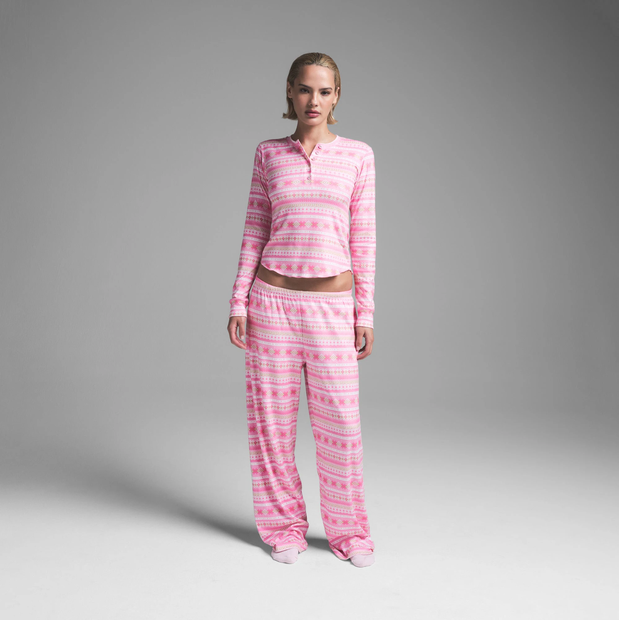 LOGO PLUSH POINTELLE LONG SLEEVE HENLEY | BUBBLE GUM SIENNA FAIR ISLE ON A MODEL FRONT VIEW | FOCUS: 0.0, 1.0, 0.9