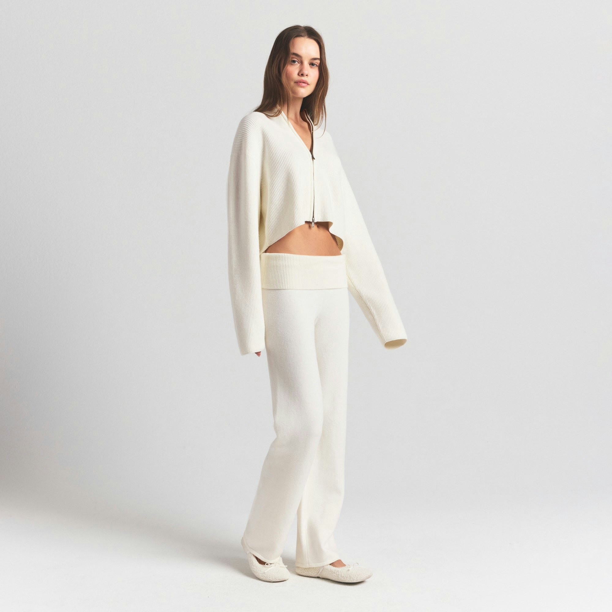 SWEATER KNITS MOCK NECK ZIP UP | IVORY ON A MODEL SIDE VIEW @ | FOCUS: 0.0, 1.0, 0.9