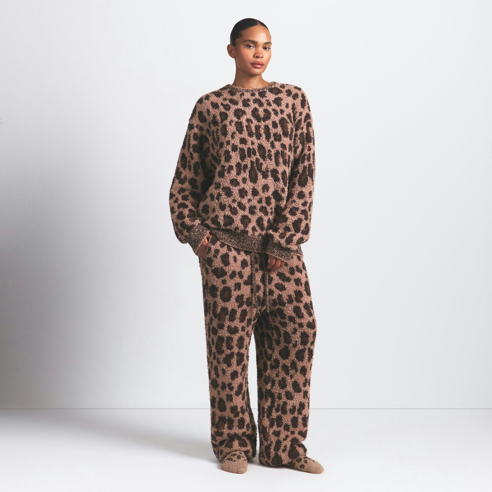COZY OVERSIZED CREWNECK PULLOVER | SIENNA LEOPARD PRINT ON A MODEL FRONT VIEW @ | FOCUS: 0.0, 1.0, 0.9