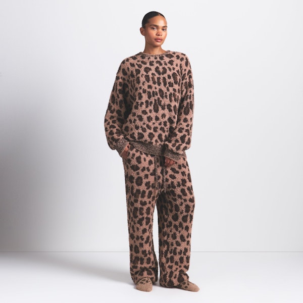 COZY OVERSIZED CREWNECK PULLOVER | SIENNA LEOPARD PRINT ON A MODEL FRONT VIEW @ | FOCUS: 0.0, 1.0, 0.9