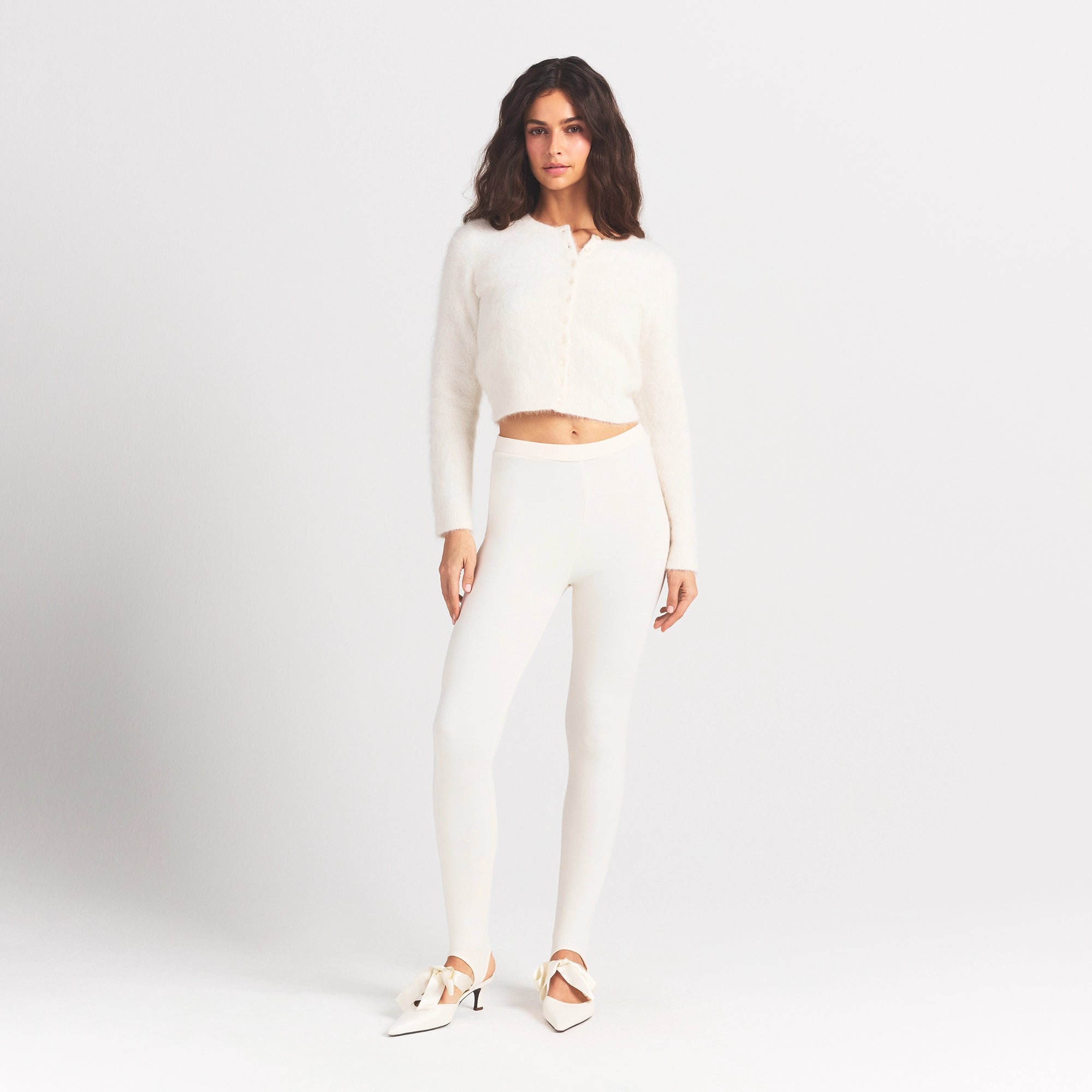 BRUSHED ALPACA LONG SLEEVE CARDIGAN | EGRET ON A MODEL FRONT VIEW @ | FOCUS: 0.0, 1.0, 0.9