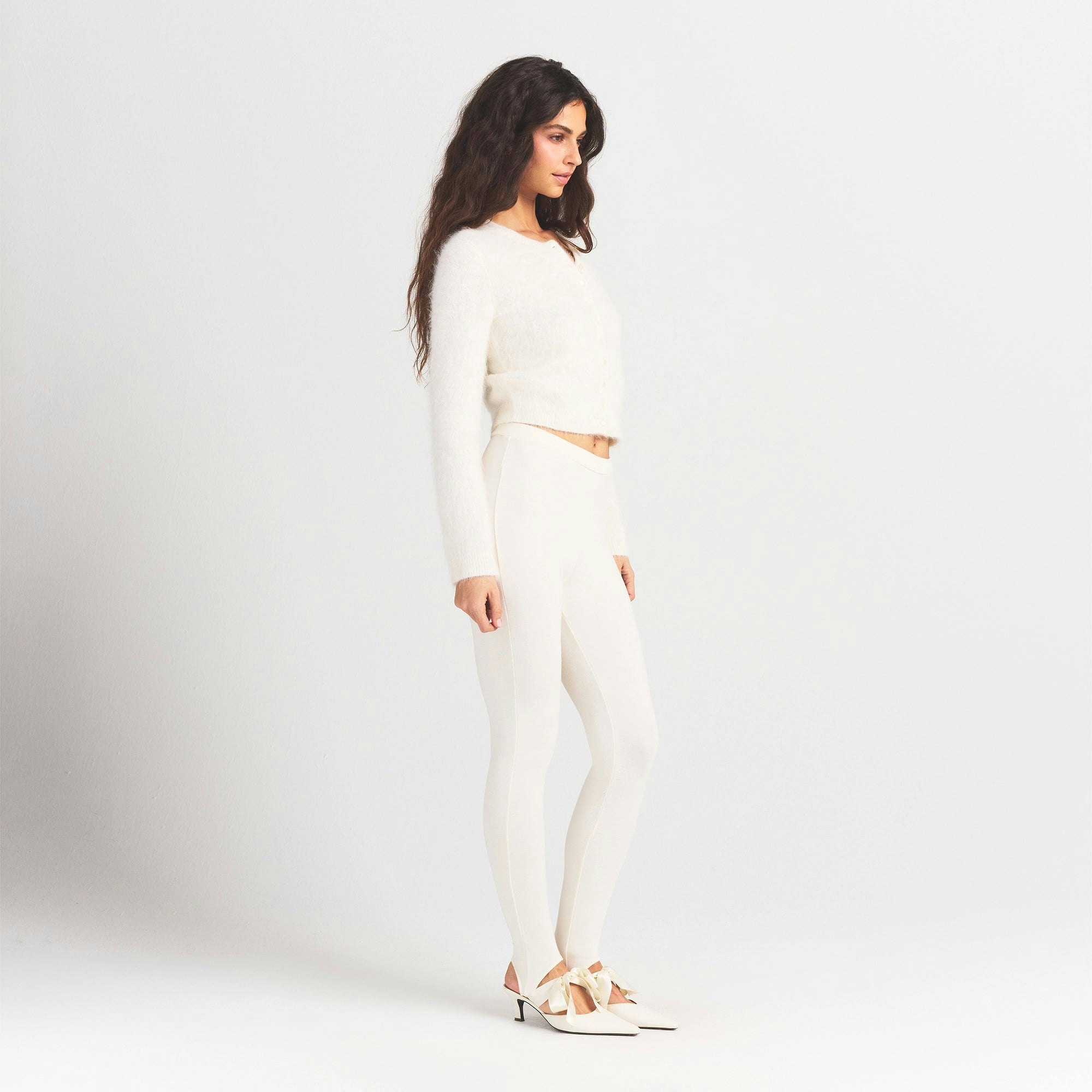 BRUSHED ALPACA LONG SLEEVE CARDIGAN | EGRET ON A MODEL SIDE VIEW @ | FOCUS: 0.0, 1.0, 0.9