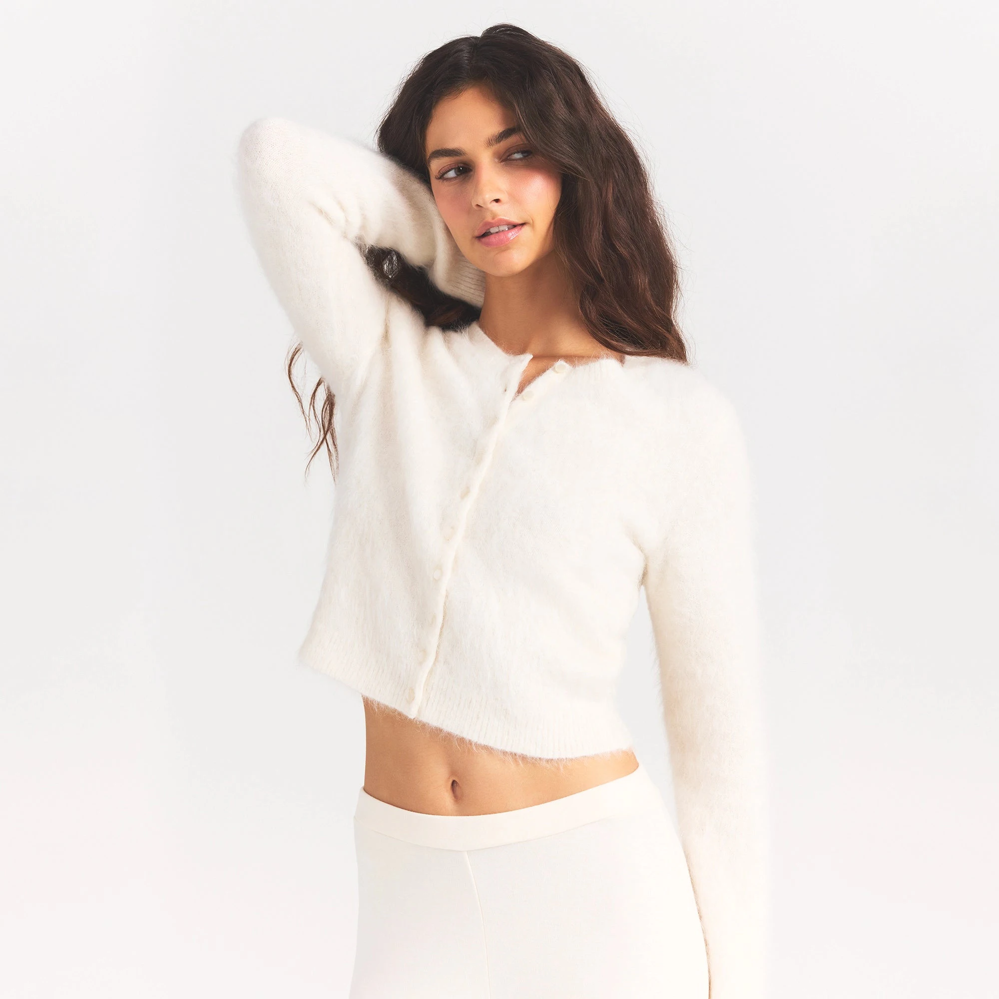 BRUSHED ALPACA LONG SLEEVE CARDIGAN | EGRET ON A MODEL FRONT VIEW @ | FOCUS: 0.0, 1.0, 0.9