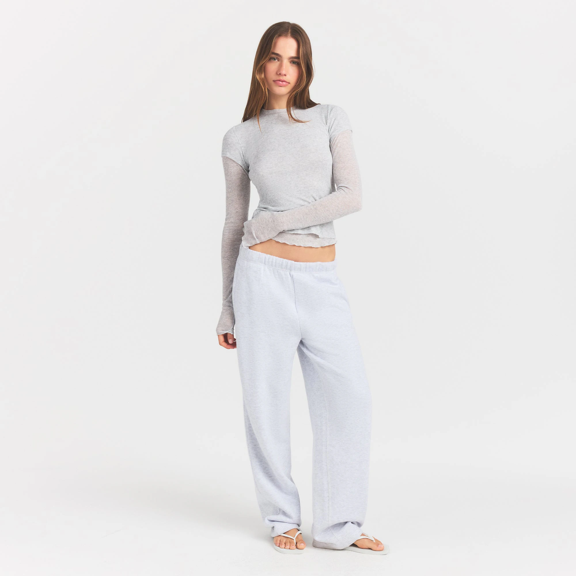 SHEER RIB LONG SLEEVE | LIGHT HEATHER GREY ON A MODEL FRONT VIEW @ | FOCUS: 0.0, 1.0, 0.9