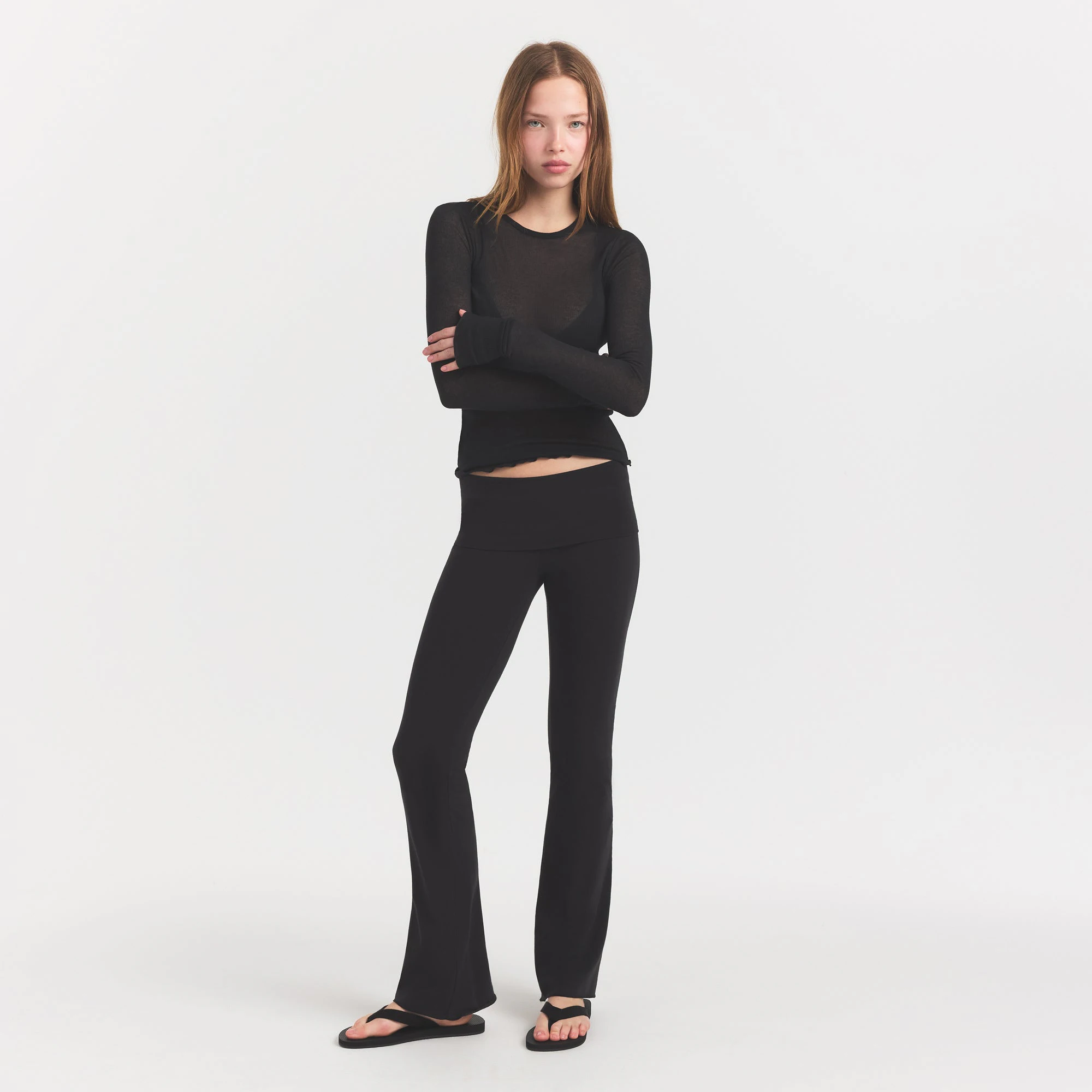 SHEER RIB LONG SLEEVE | SOOT ON A MODEL FRONT VIEW @ | FOCUS: 0.0, 1.0, 0.9