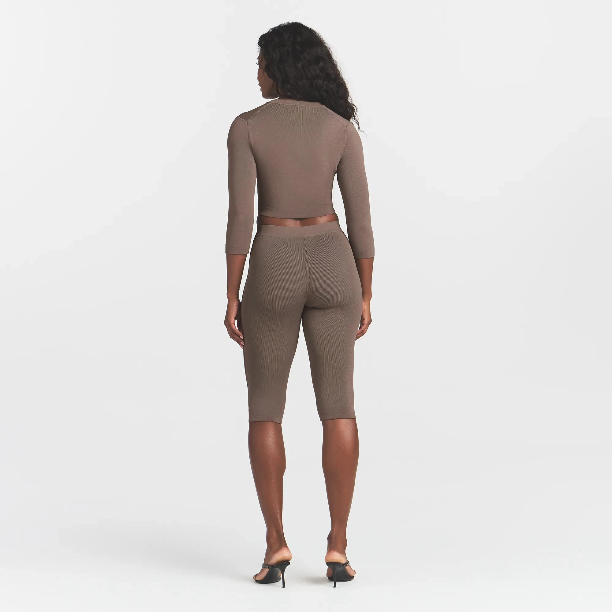 REFINED KNIT CROPPED CARDIGAN | AMETHYST ON A MODEL FRONT VIEW @ | FOCUS: 0.0, 1.0, 0.9