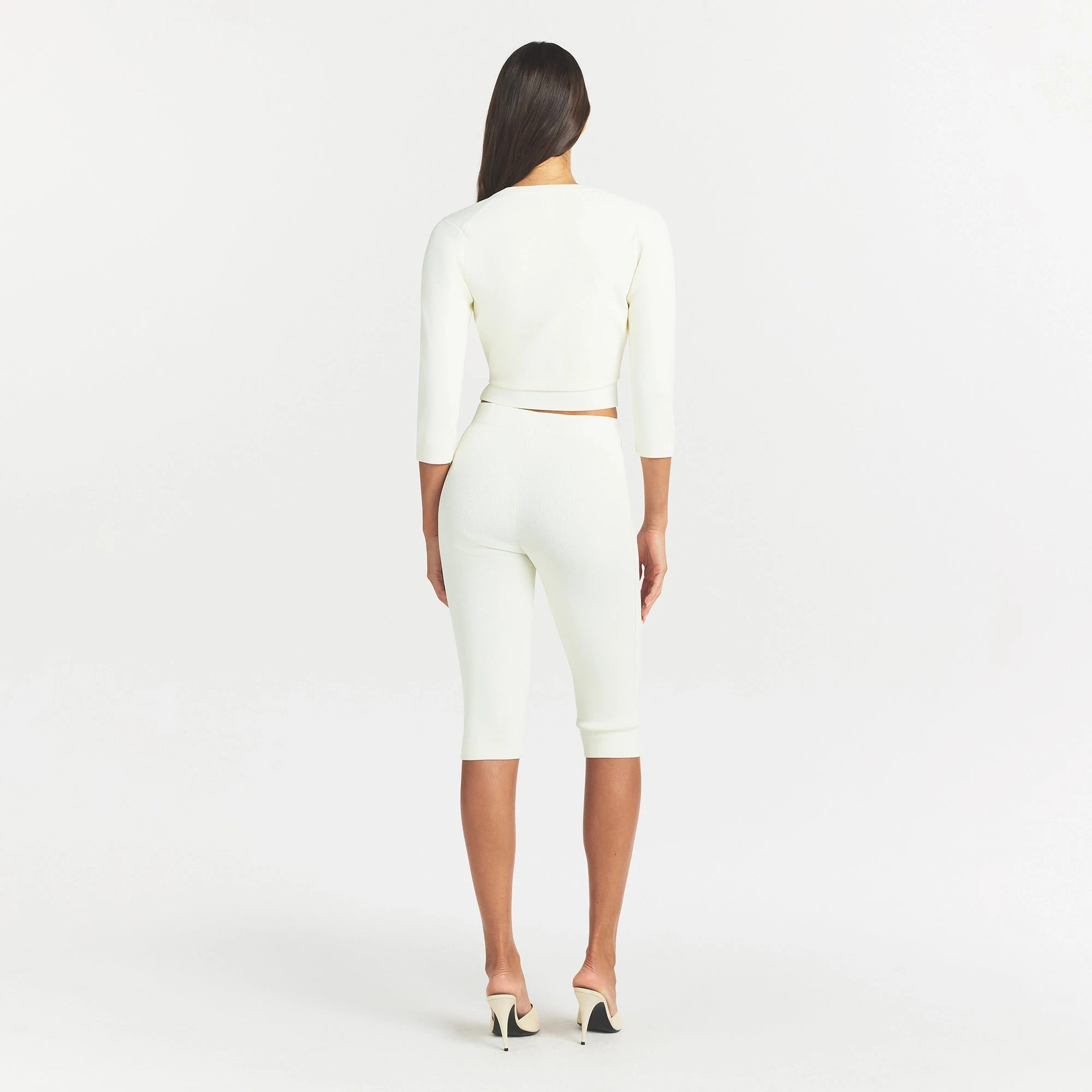 REFINED KNIT CROPPED CARDIGAN | EGRET ON A MODEL FRONT VIEW