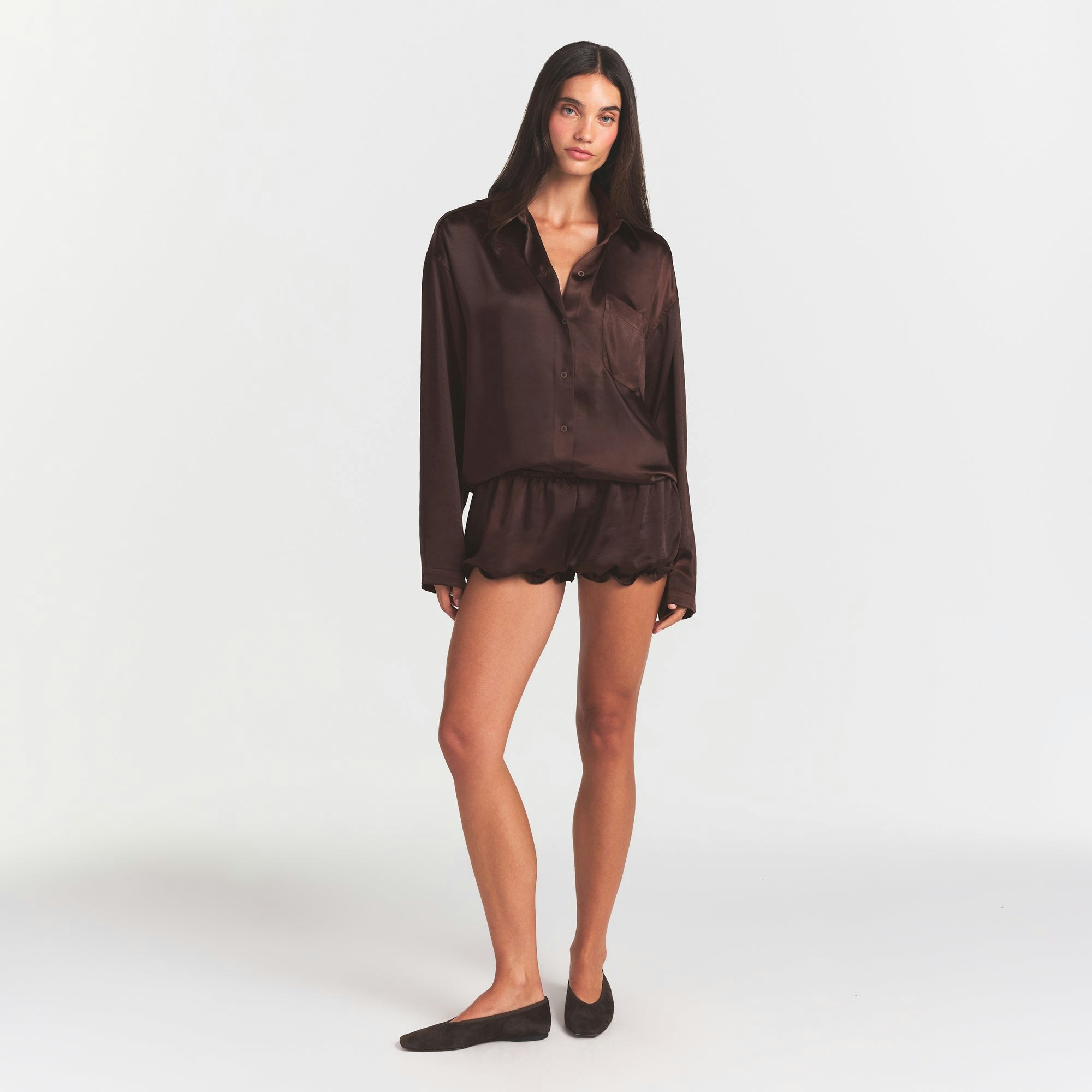 LIGHTWEIGHT SATIN OVERSIZED SHIRT | ESPRESSO ON A MODEL FRONT VIEW @ | FOCUS: 0.0, 1.0, 0.9