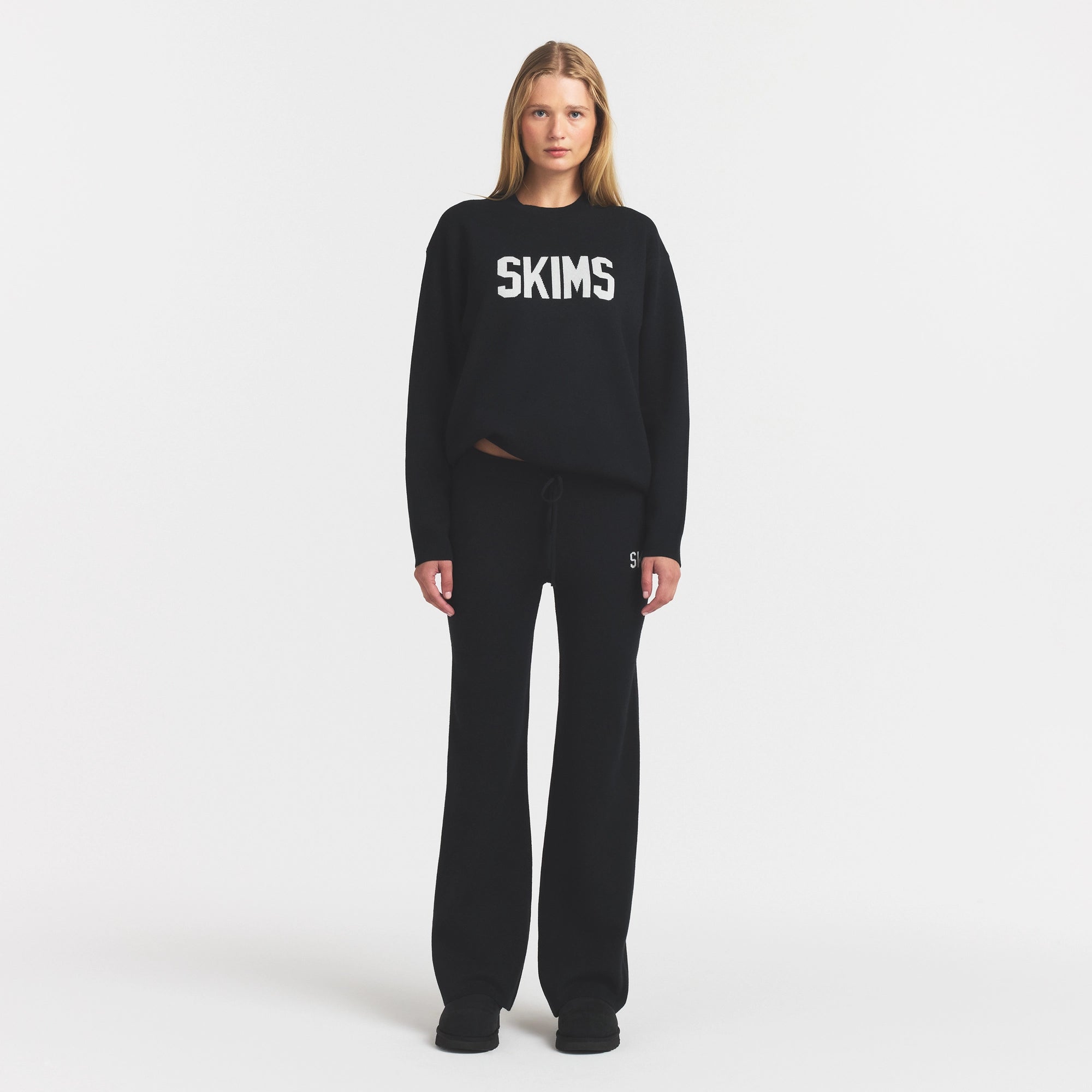 SWEATER KNIT LOGO PULLOVER | ONYX EGRET & LAYS FLAT ON A WHITE BACKGROUND | FLT @ | FOCUS: 0.0, 1.0, 0.9