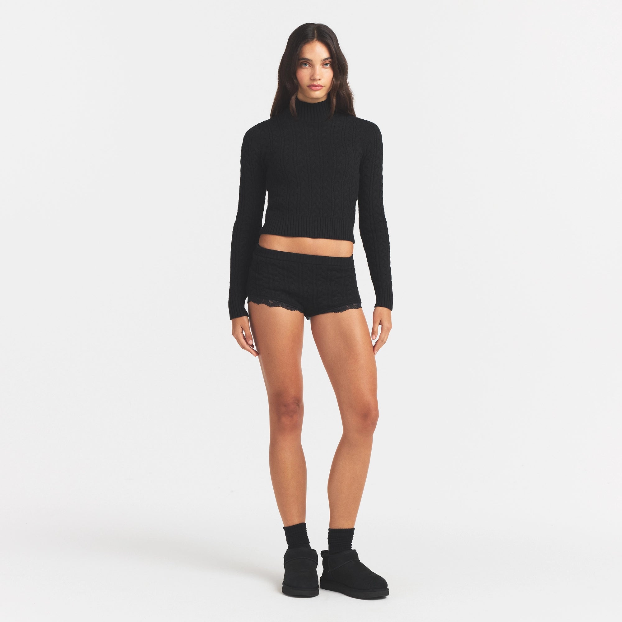 SWEATER KNIT TURTLENECK | ONYX ON A MODEL FRONT VIEW @ | FOCUS: 0.0, 1.0, 0.9