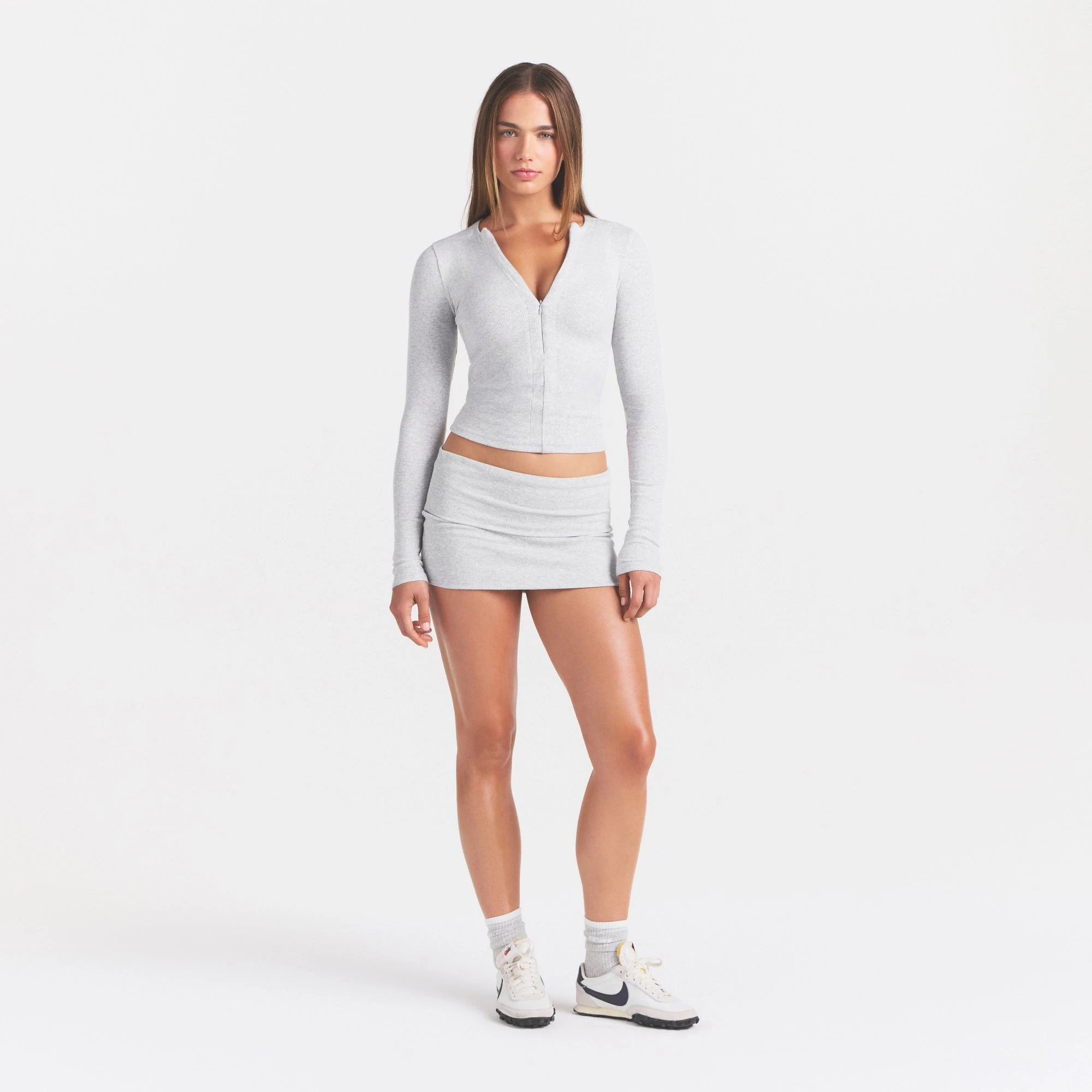 COTTON RIB ZIP UP TOP | LIGHT HEATHER GREY ON A MODEL FRONT VIEW @ | FOCUS: 0.0, 1.0, 0.9