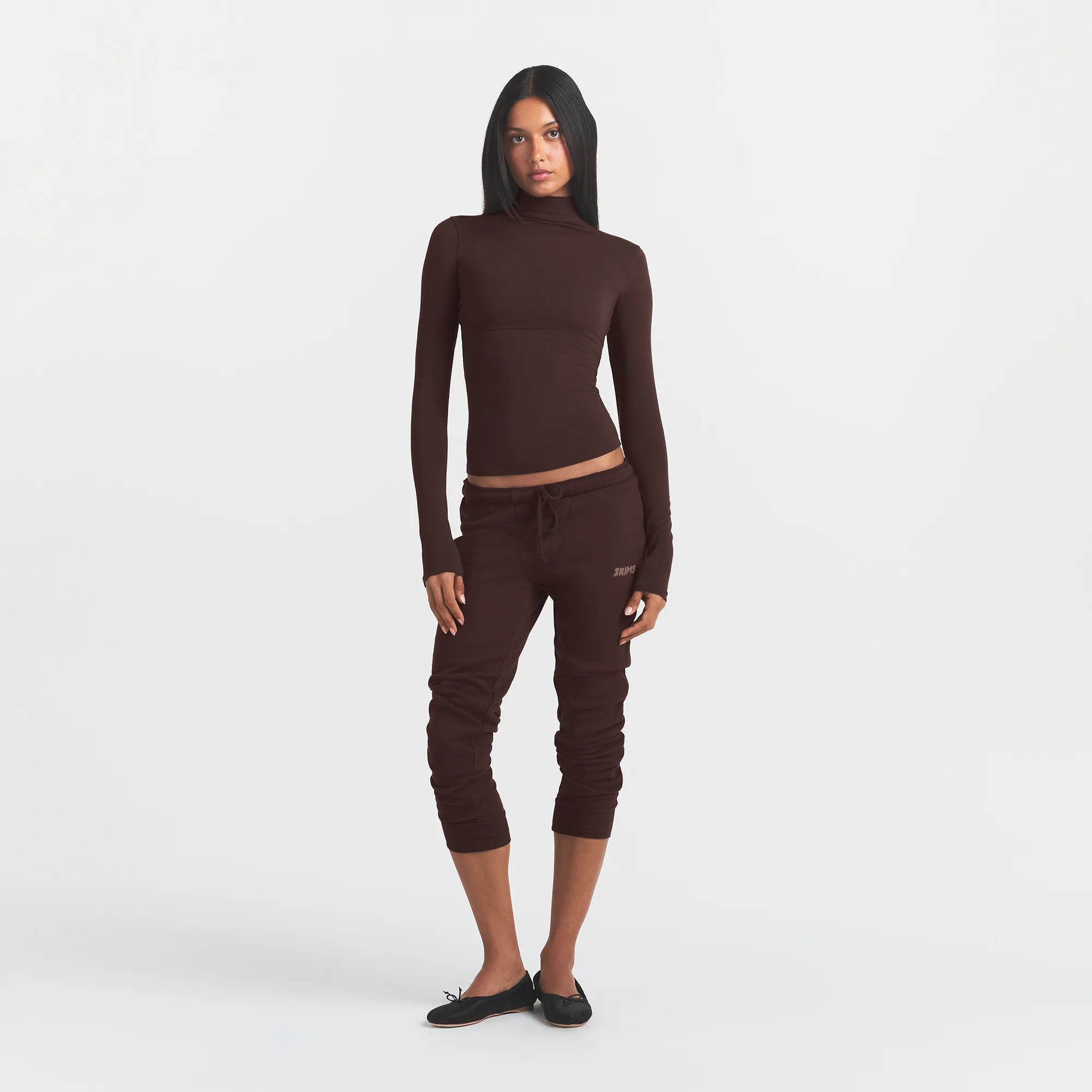 COTTON JERSEY TURTLENECK LONG SLEEVE | ESPRESSO ON A MODEL FRONT VIEW