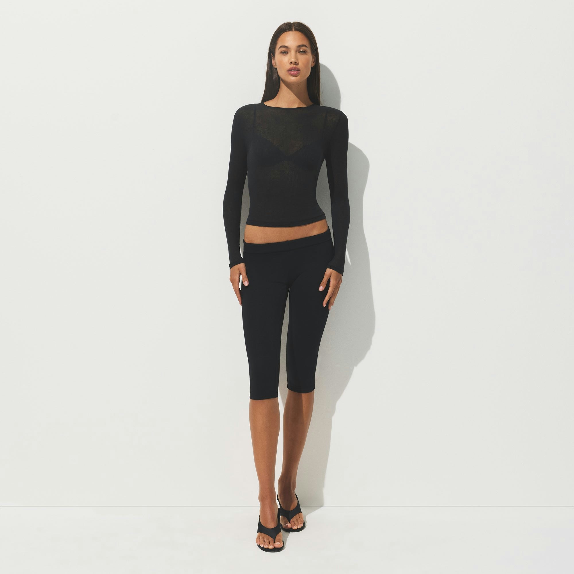 SHEER COTTON LONG SLEEVE T-SHIRT | SOOT ON A MODEL FRONT VIEW | FOCUS: 0.0, 1.0, 0.9